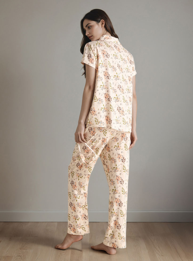 طقم بلوزة وبنطلون بيجاما وقناع عين بطبعات-women-clothing-nightwear-pyjamas-longsets-image-3