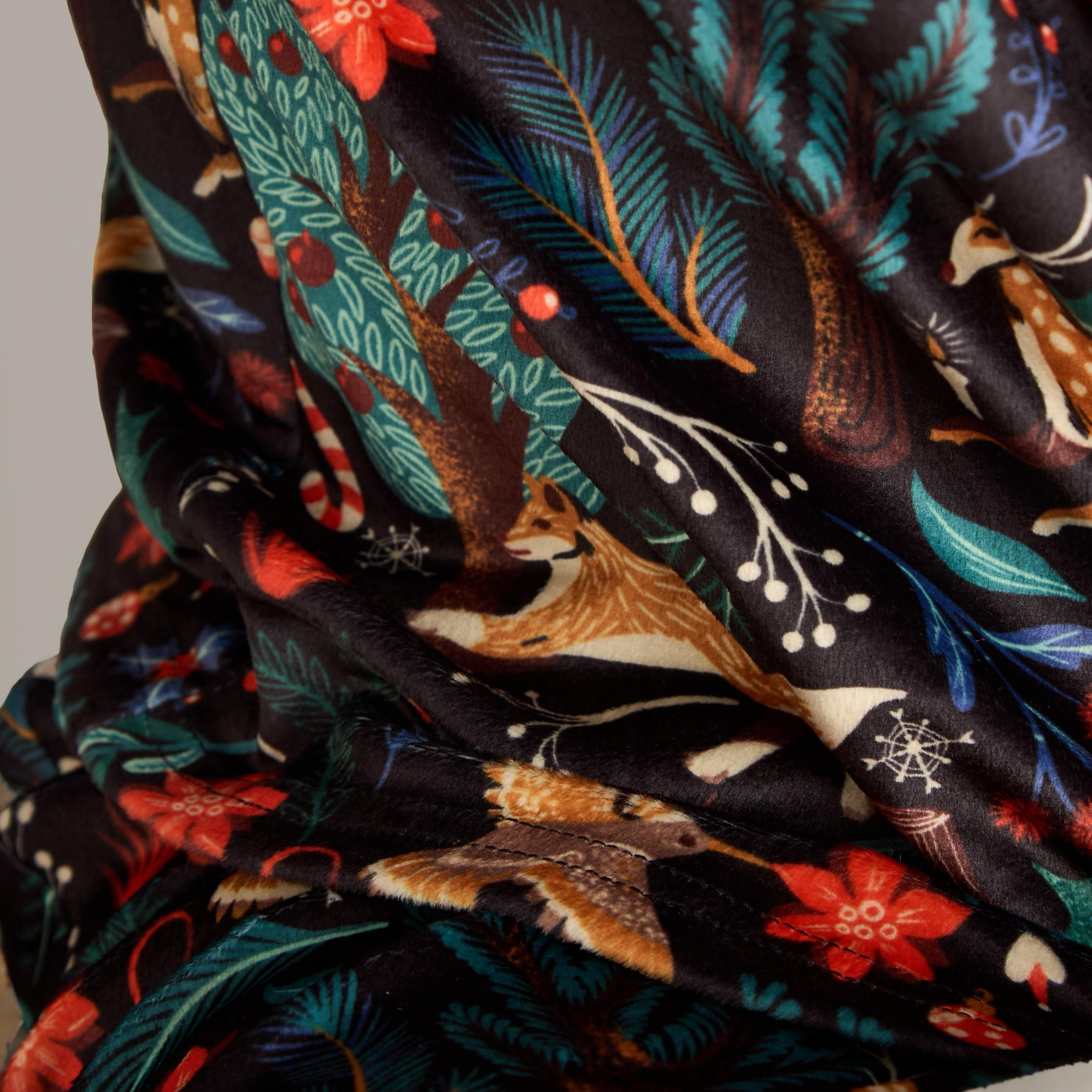 طقم بيجاما بطبعات-women-clothing-nightwear-pyjamas-longsets-image-1