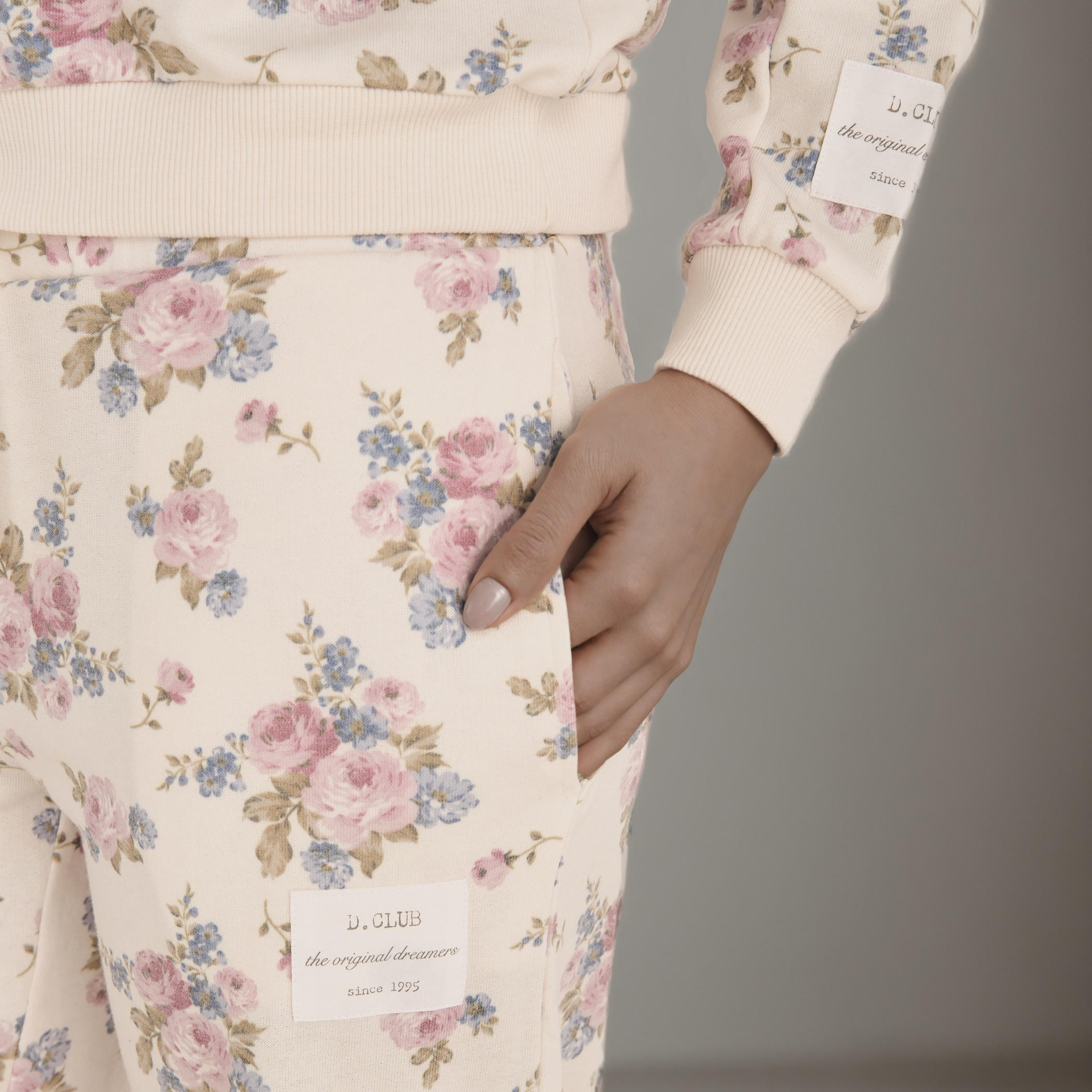 Floral Print Pyjama Set-women-clothing-nightwear-pyjamas-longsets-image-5