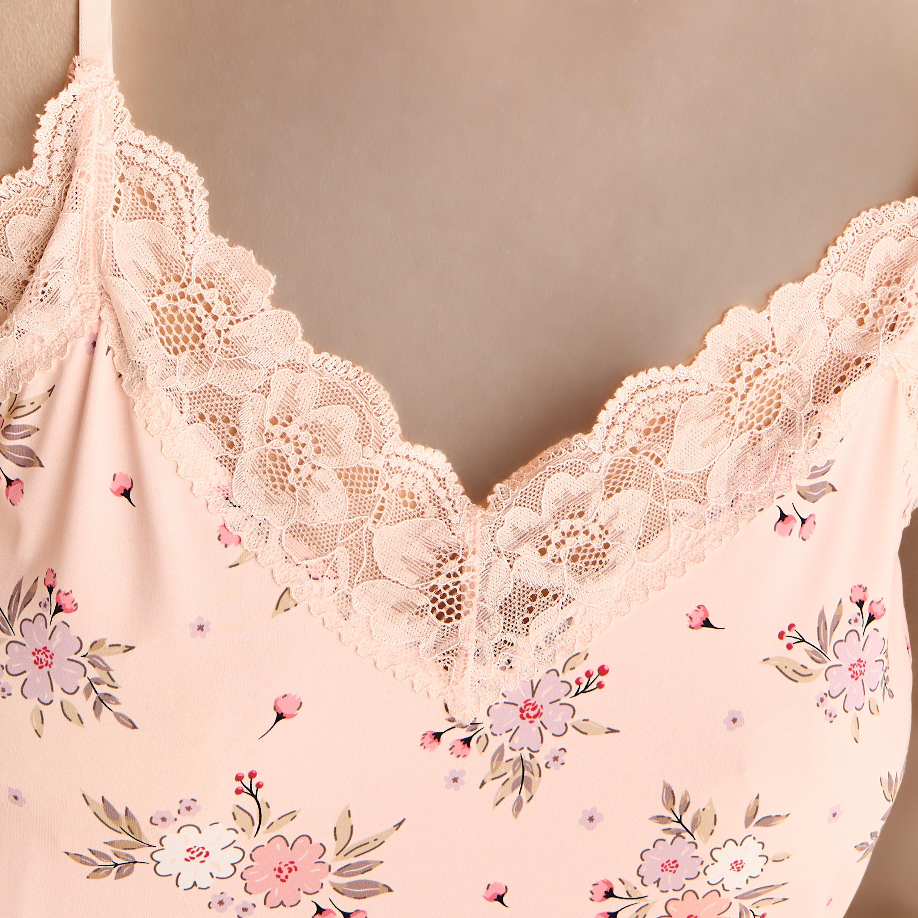 طقم شورتا بطبعات زهرية وحافة دانتيل-women-clothing-nightwear-pyjamas-shortsets-image-6