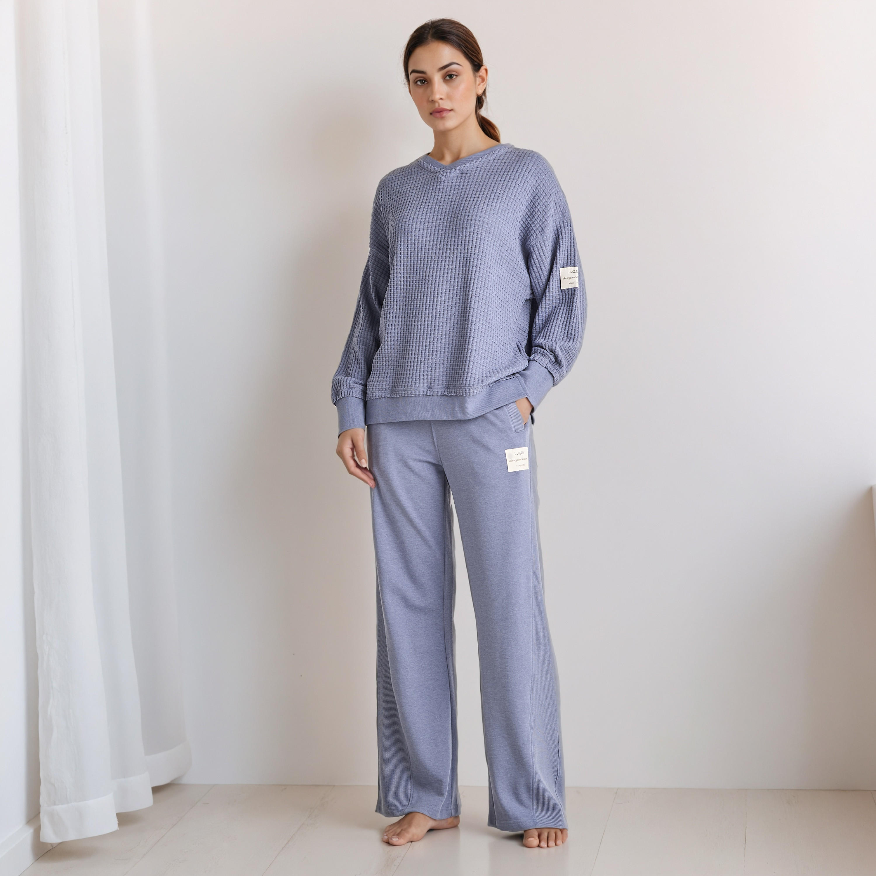 طقم بيجاما سويت شيرت وبنطلون بارز الملمس-women-clothing-nightwear-pyjamas-longsets-image-1