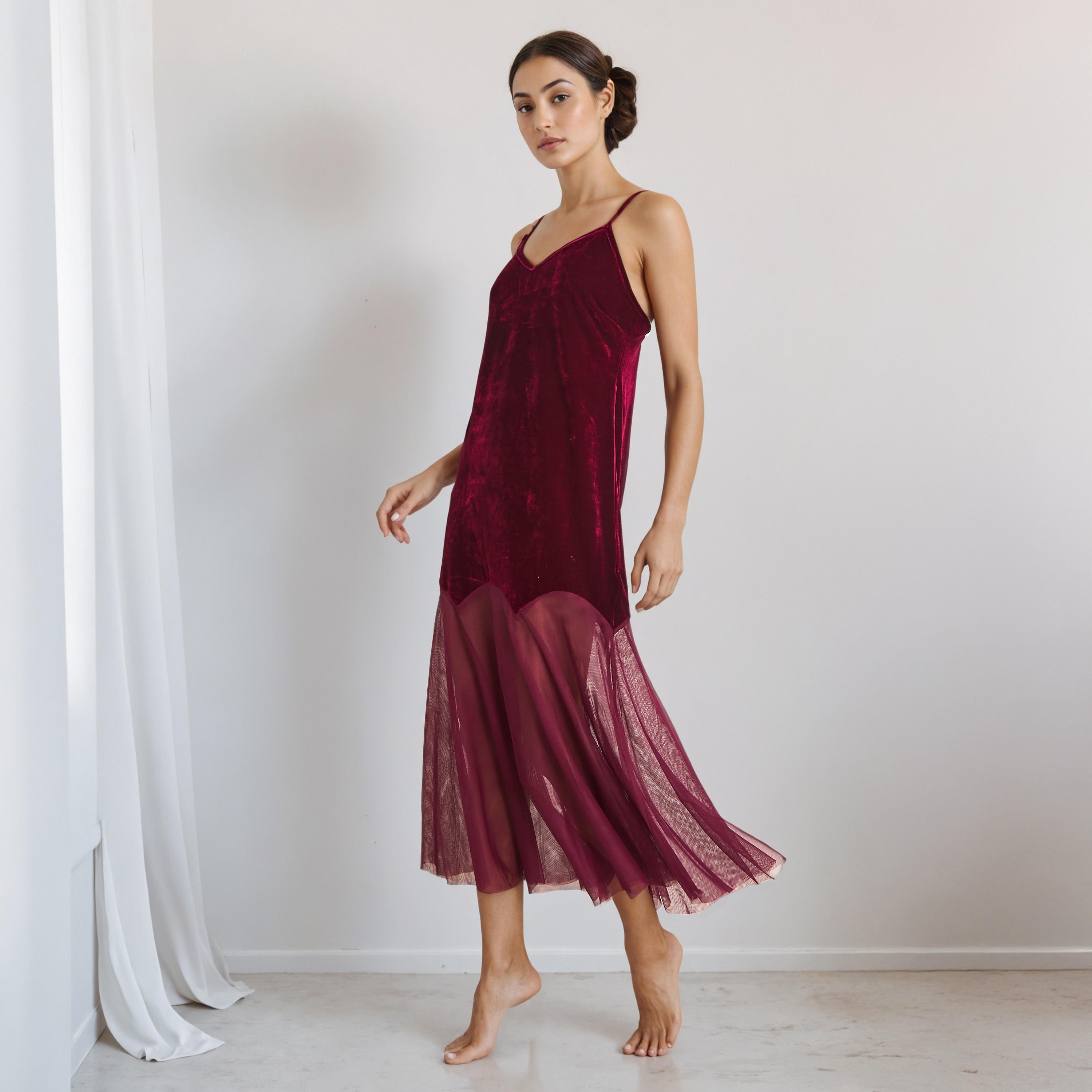 فستان نوم من مزيج البوليستر برقبة V-women-clothing-nightwear-nighties-image-5