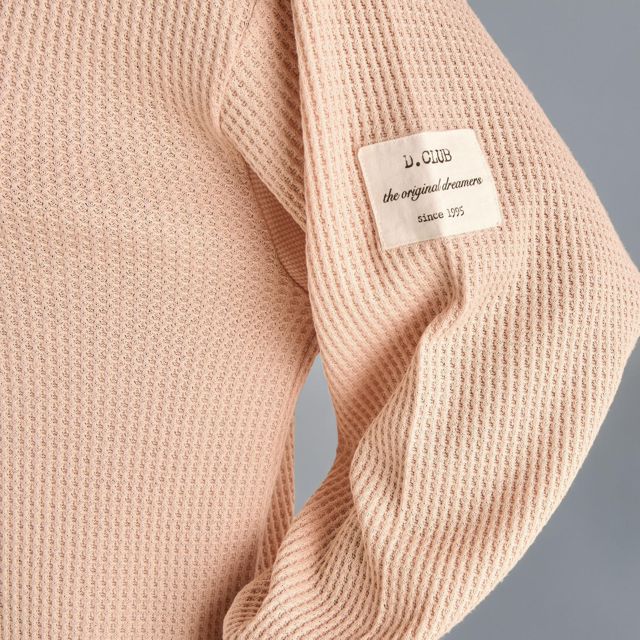 قميص نوم بارز الملمس بأكمام طويلة-women-clothing-nightwear-nighties-image-4