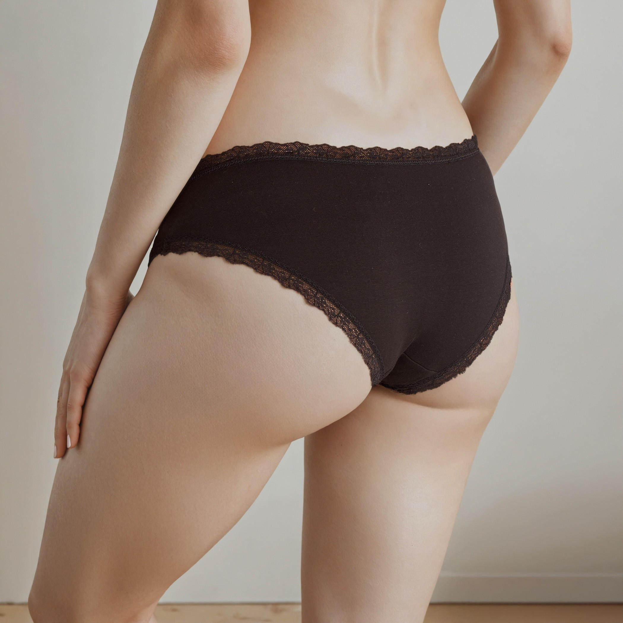 سروال داخلي بكيني بحواف دانتيل-women-clothing-lingerie-panties-image-2