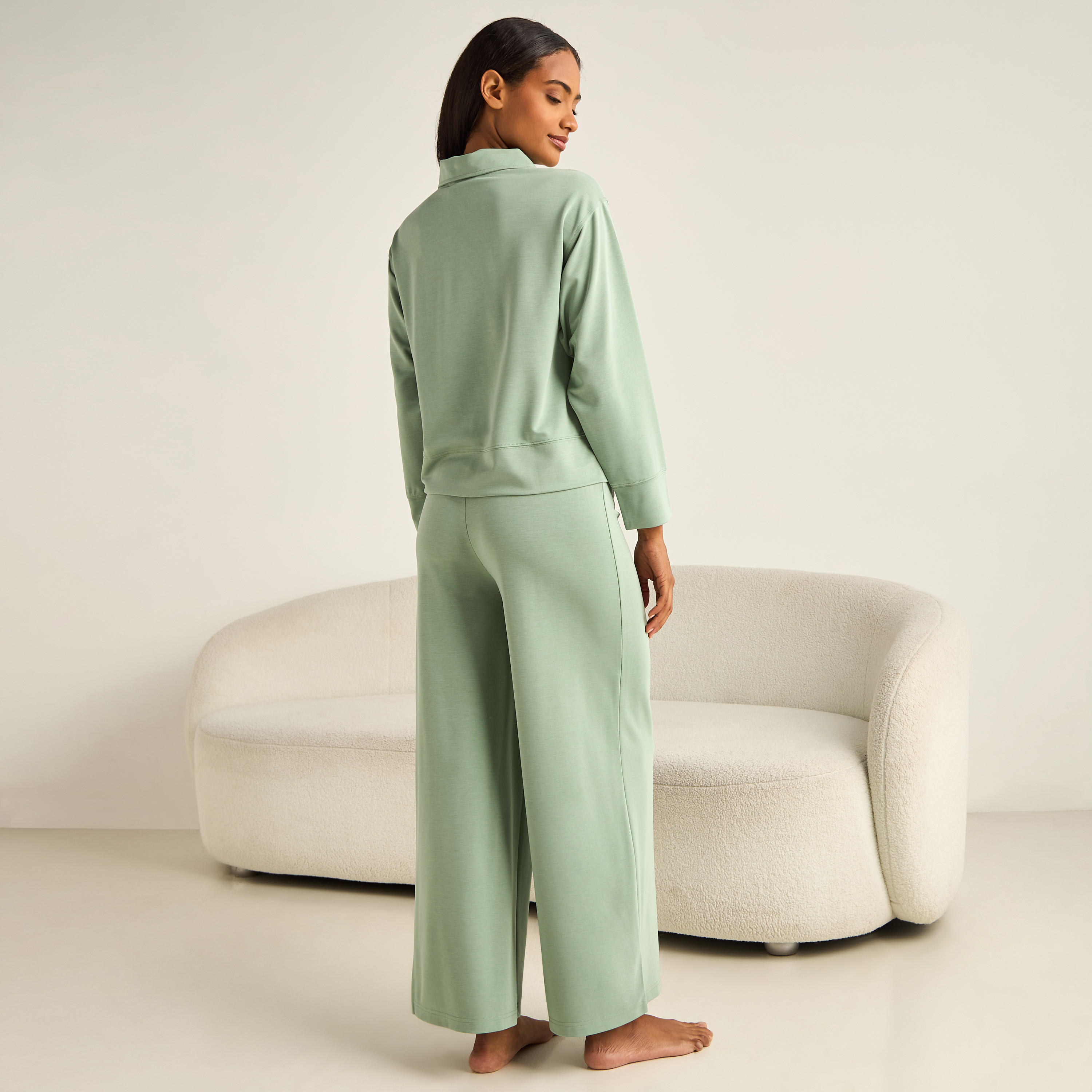 طقم بيجاما من بنطلون وتيشيرت بياقة-women-clothing-nightwear-pyjamas-longsets-image-4