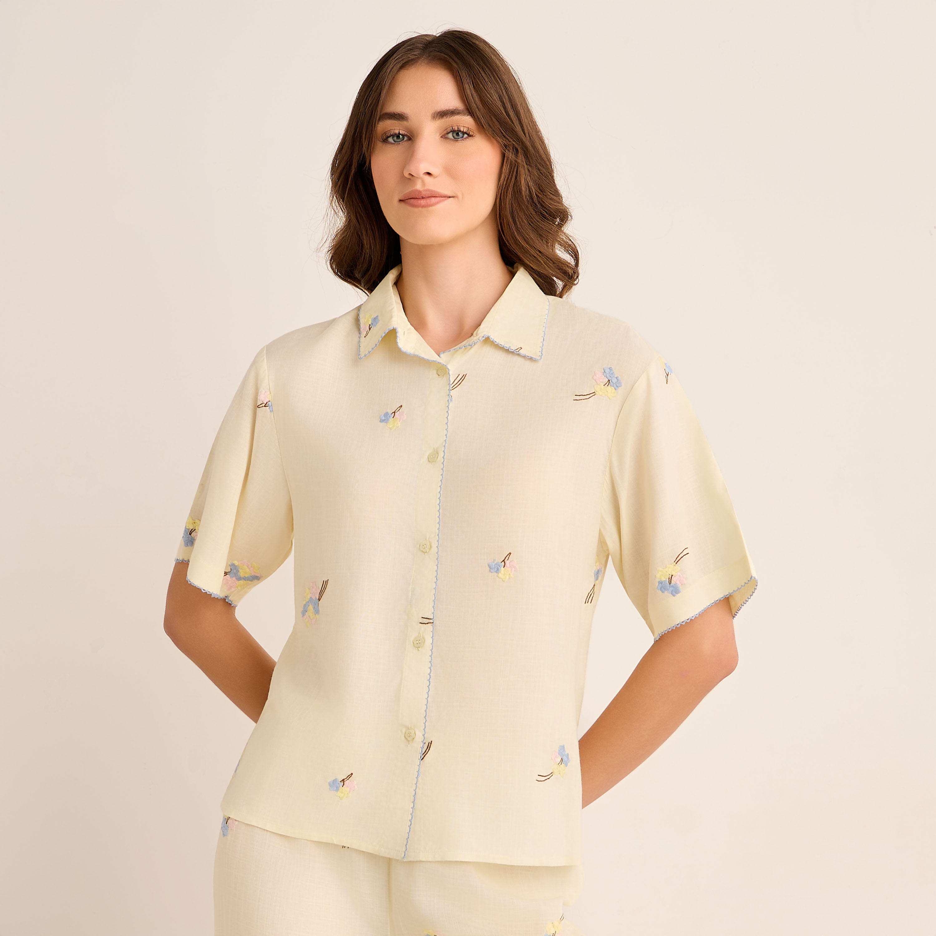 طقم قميص بأزرار إغلاق وبنطلون بيجاما-women-clothing-nightwear-pyjamas-longsets-image-5