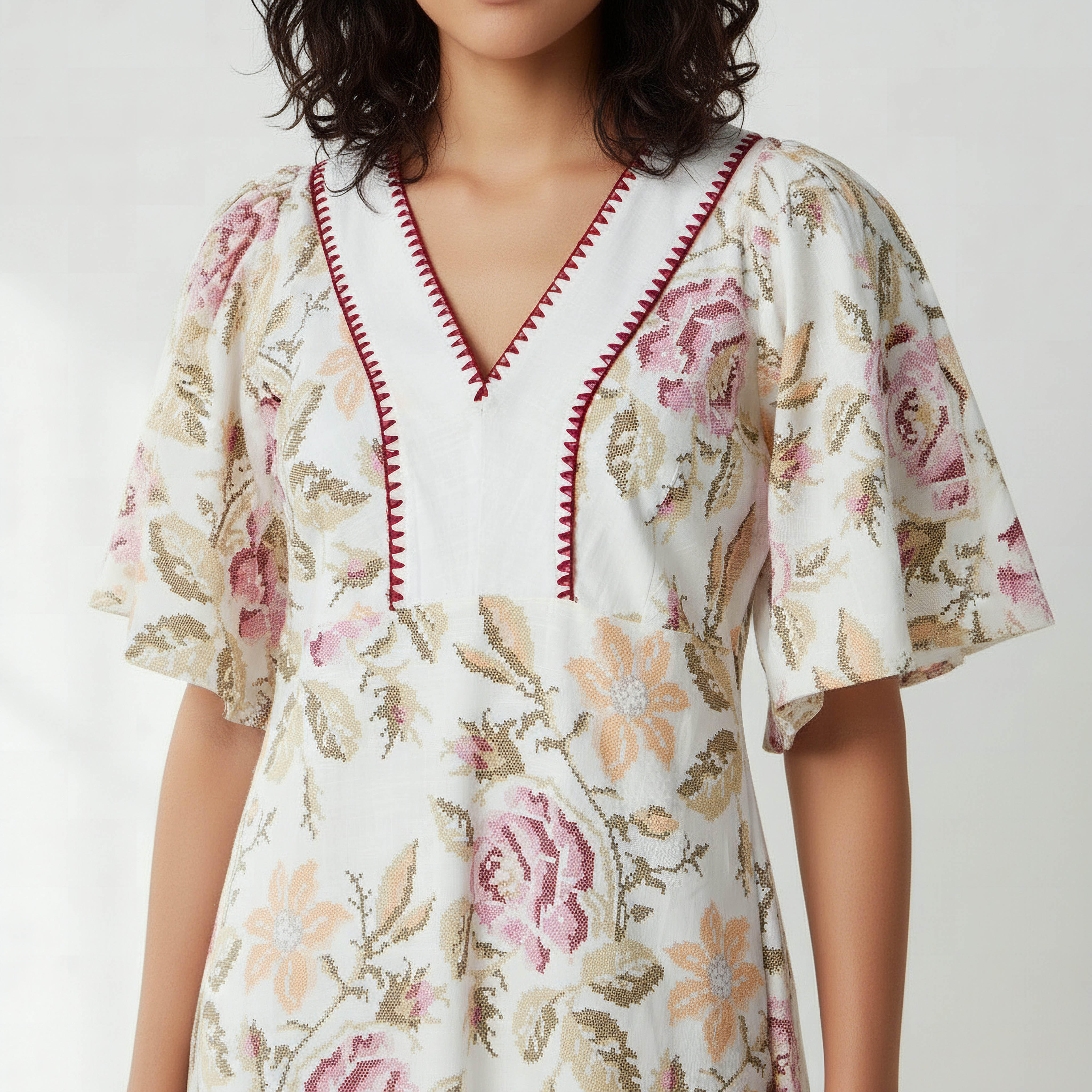 ثوب نوم قطن بأكمام واسعة وطبعات زهرية-women-clothing-nightwear-nighties-image-4