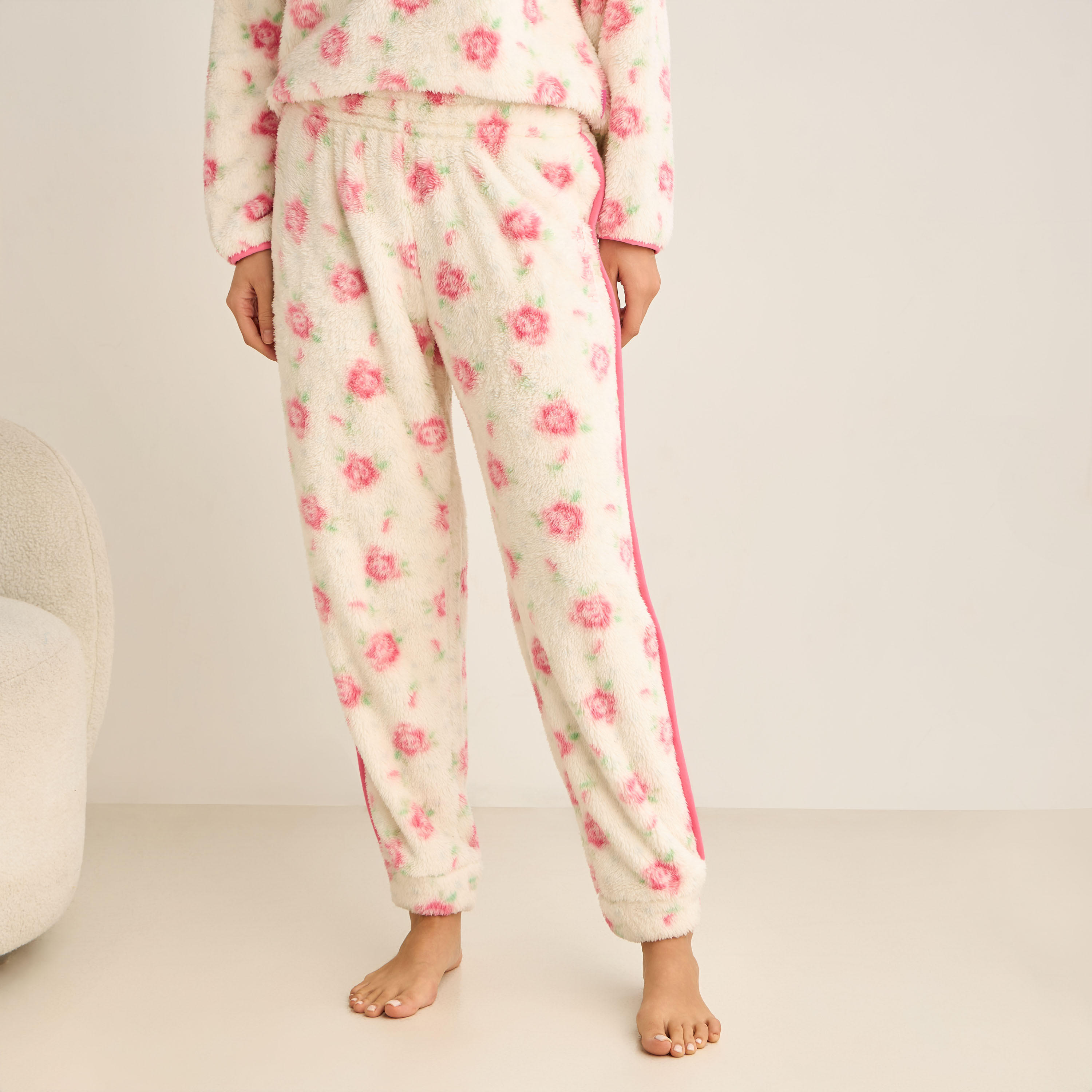 طقم بيجاما بلوزة بوصلة أزرار وبنطلون-women-clothing-nightwear-pyjamas-longsets-image-3