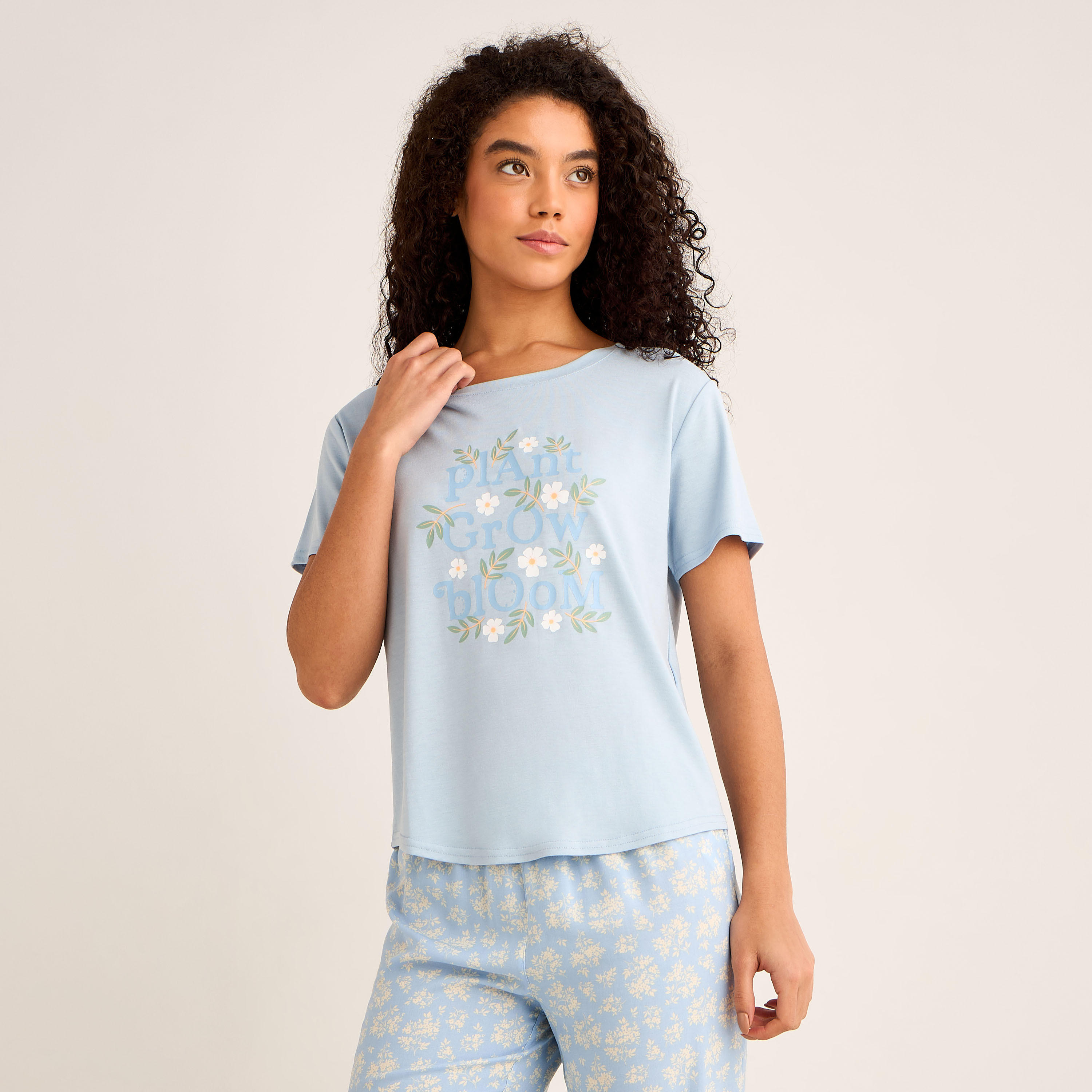 طقم بيجاما بنطلون وتيشيرت-women-clothing-nightwear-pyjamas-longsets-image-2