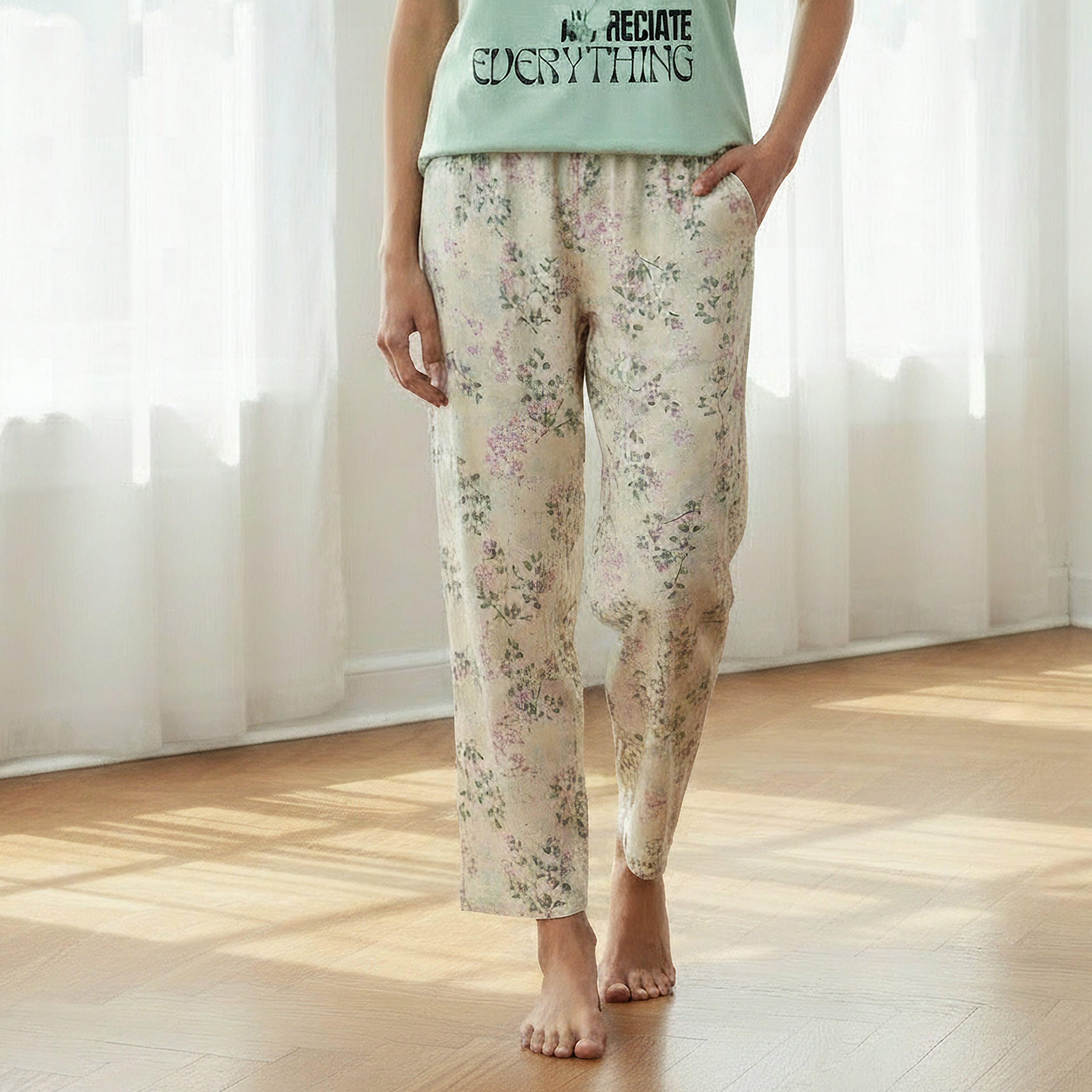 طقم بيجاما فيسكوز بنطلون وتيشيرت بطبعات-women-clothing-nightwear-pyjamas-longsets-image-4