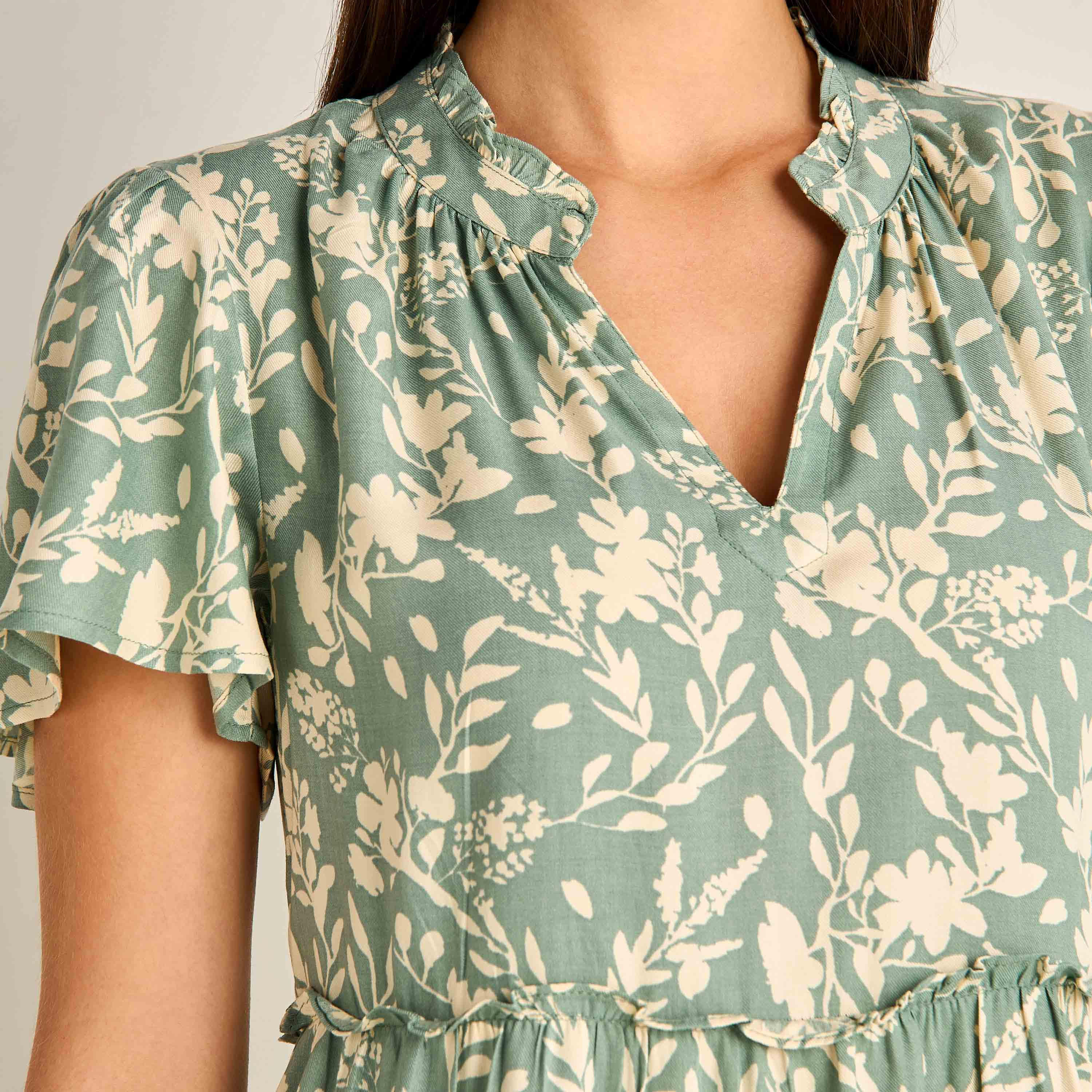 فستان نوم فيسكوز بأكمام واسعة وطبقات - طقم من قطعتين-women-clothing-nightwear-nighties-image-4
