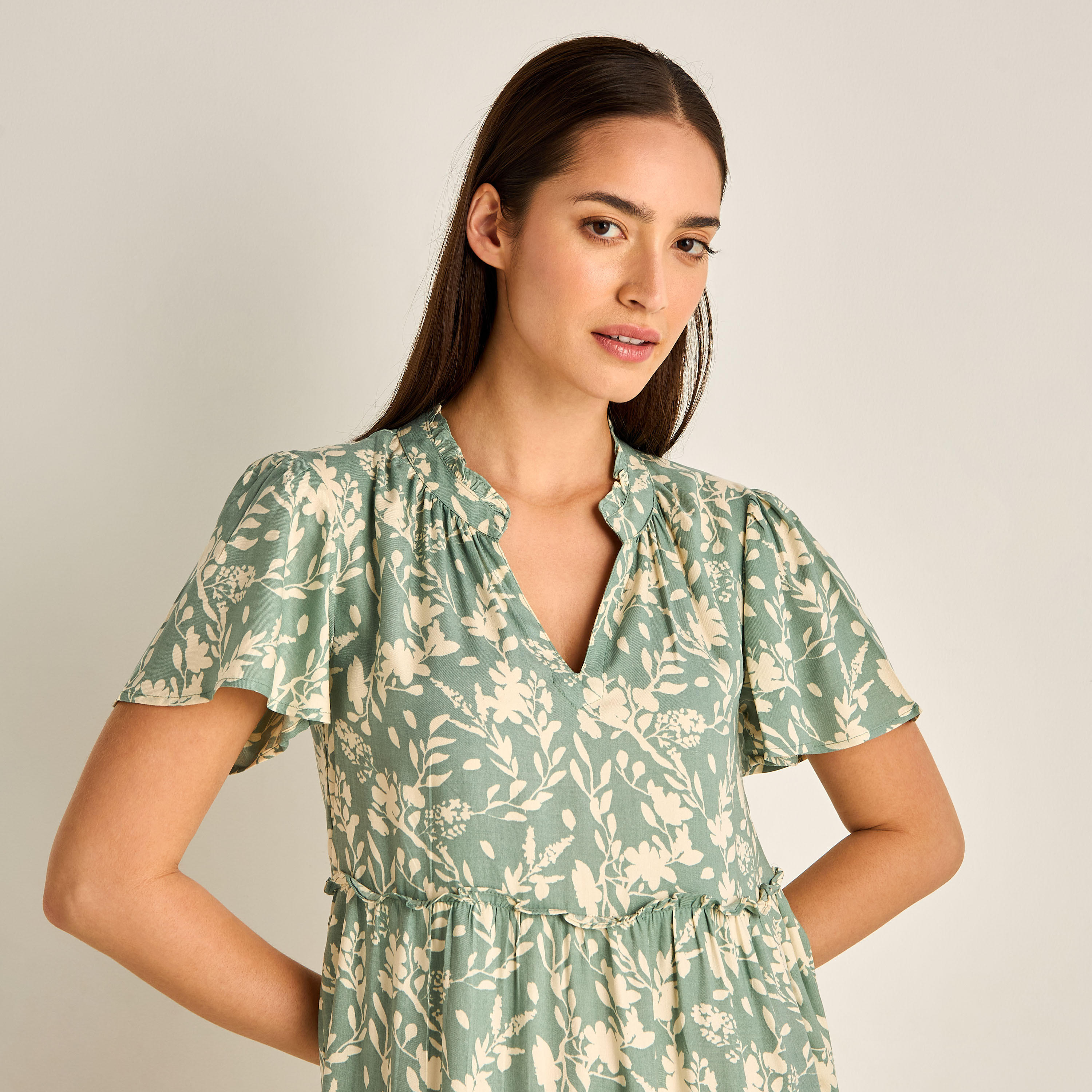 فستان نوم فيسكوز بأكمام واسعة وطبقات - طقم من قطعتين-women-clothing-nightwear-nighties-image-6