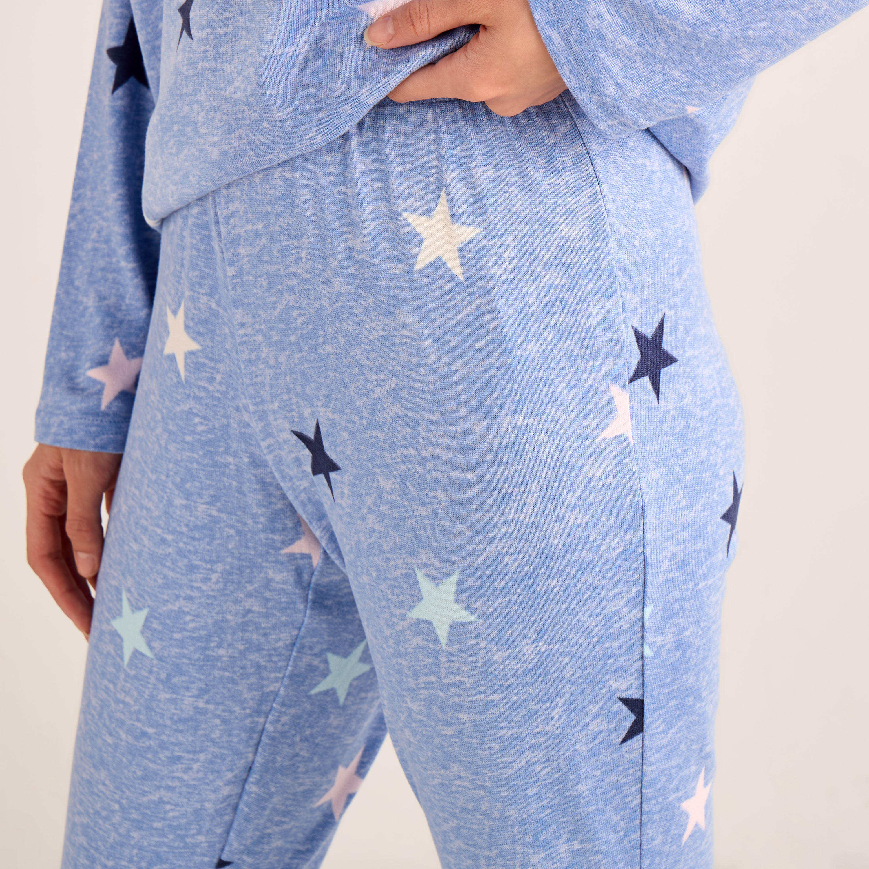 طقم بيجاما بنطلون وتيشيرت-women-clothing-nightwear-pyjamas-longsets-image-6