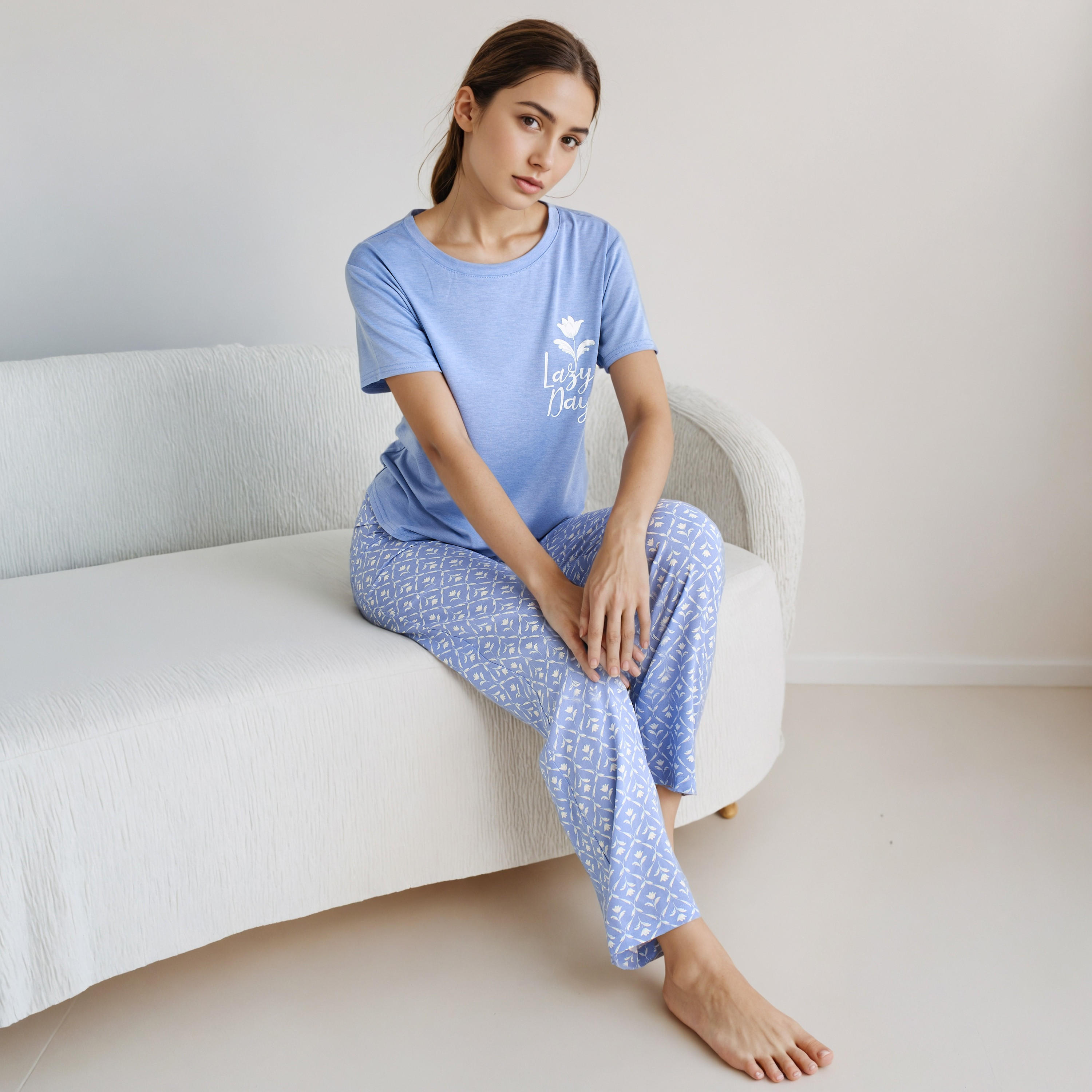 طقم بيجاما بنطلون وتيشيرت-women-clothing-nightwear-pyjamas-longsets-image-1
