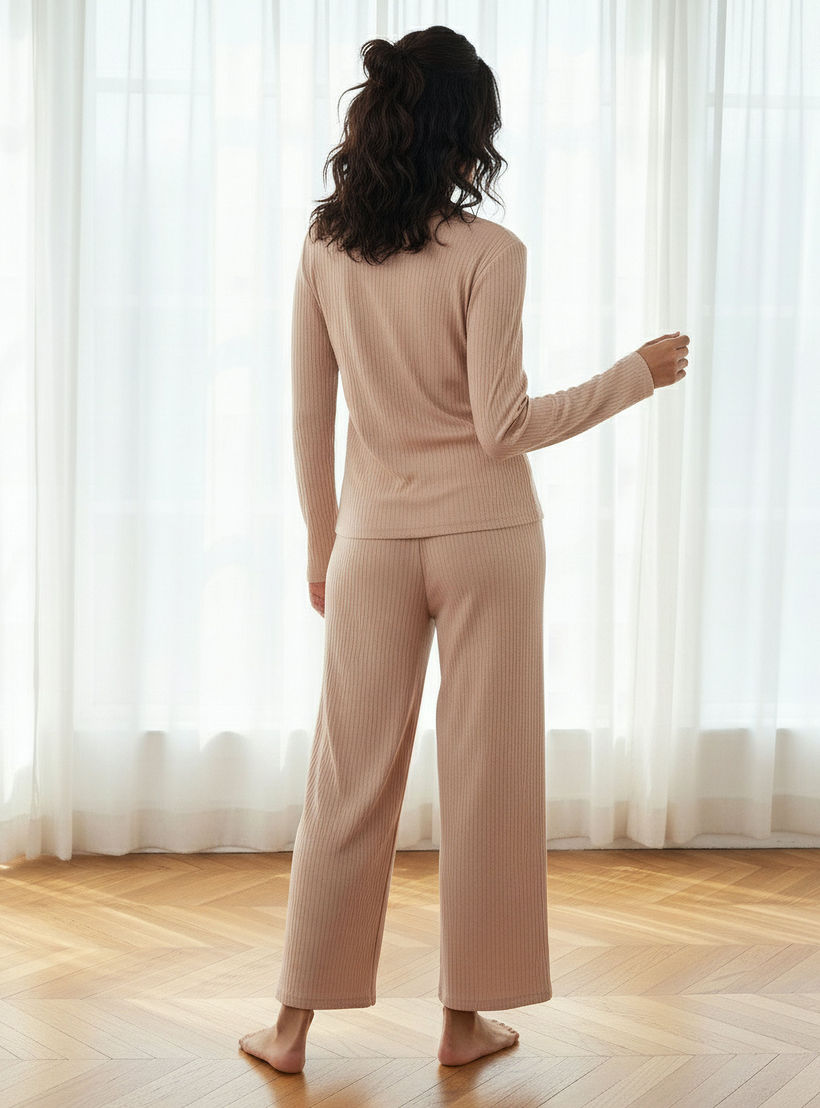 طقم بيجاما ببلوزة مضلّعة وبنطلون-women-clothing-nightwear-pyjamas-longsets-image-4