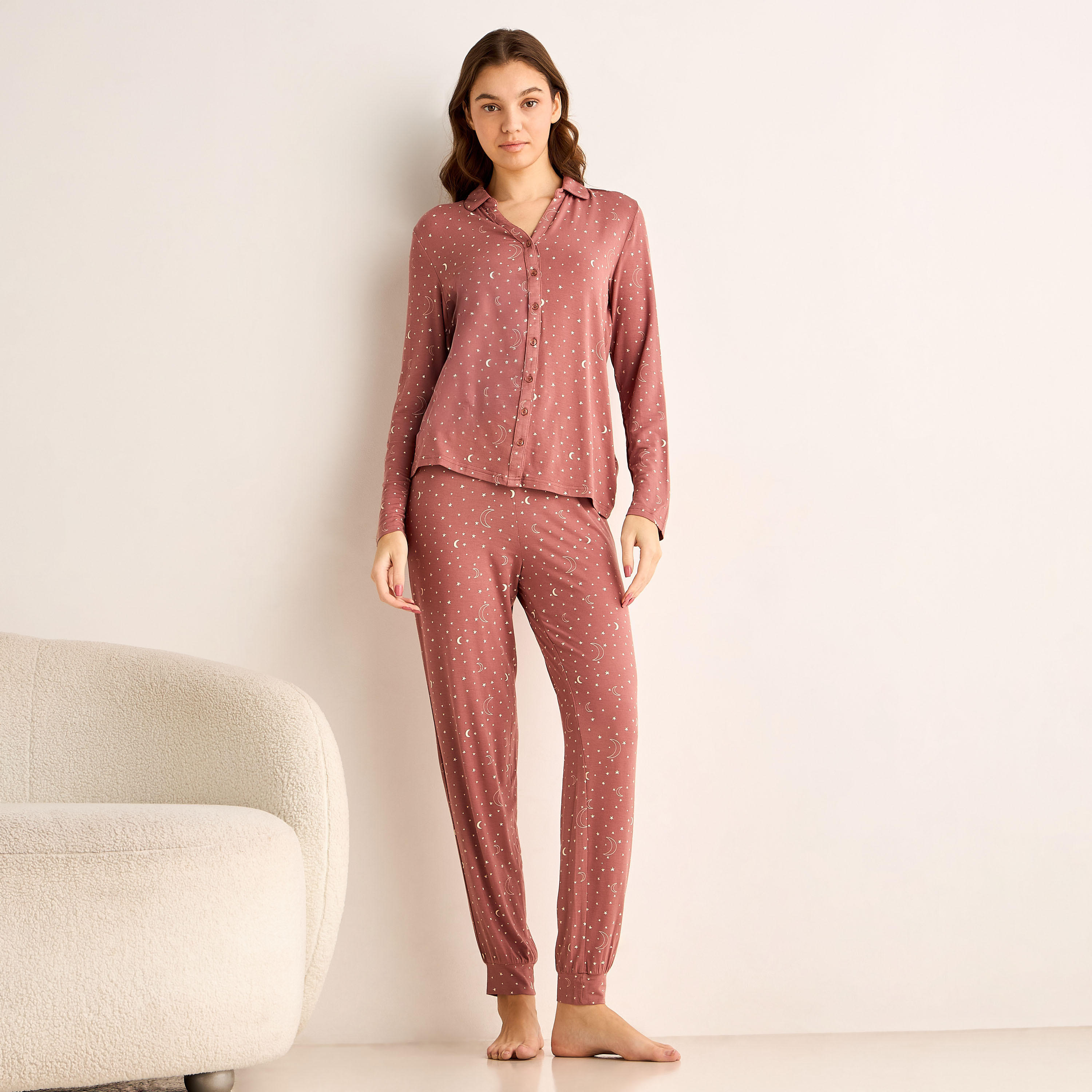 طقم قميص بأزرار إغلاق وبنطلون بيجاما-women-clothing-nightwear-pyjamas-longsets-image-1