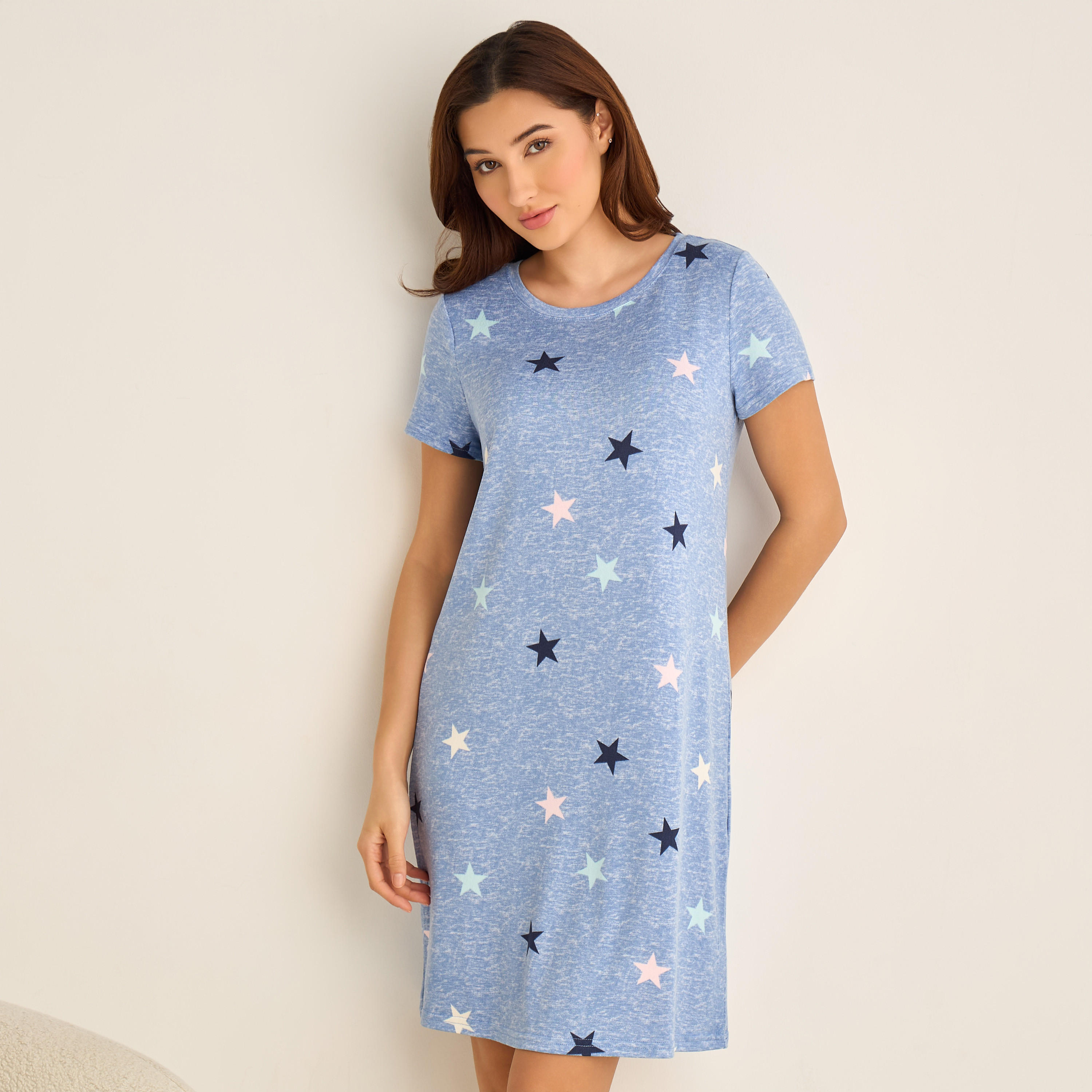 فستان نوم بأكمام قصيرة وطبعات نجوم - طقم من قطعتين-women-clothing-nightwear-nighties-image-2
