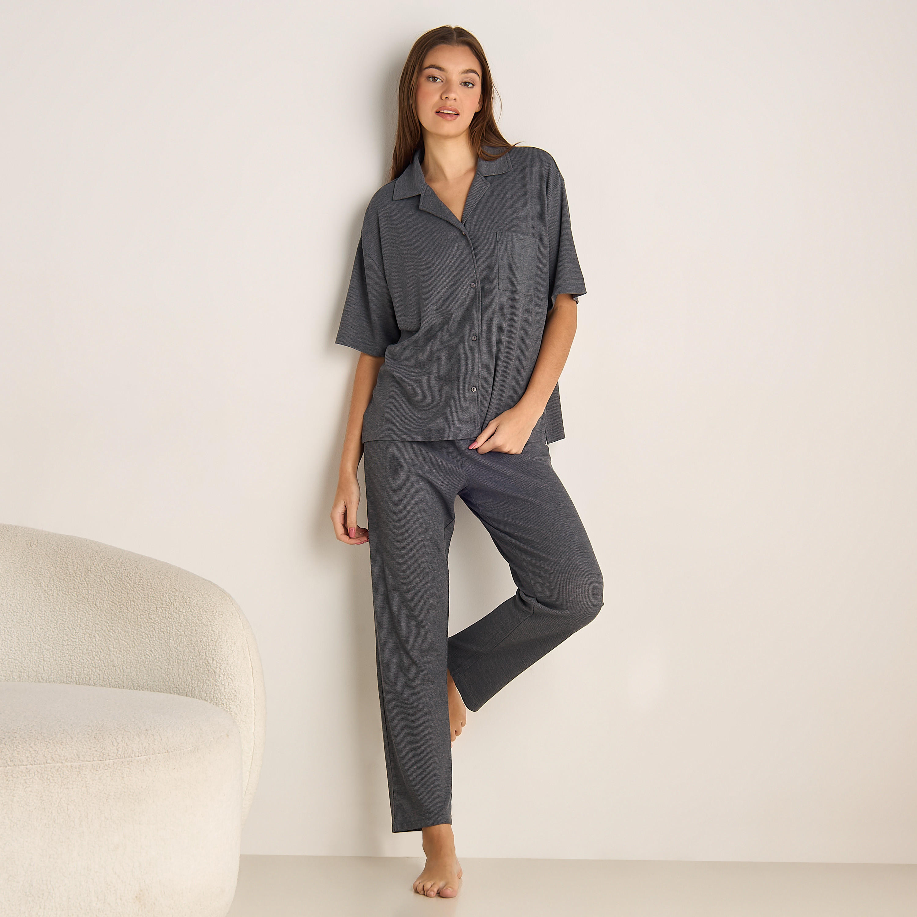طقم قميص بأزرار إغلاق وبنطلون بيجاما-women-clothing-nightwear-pyjamas-longsets-image-6