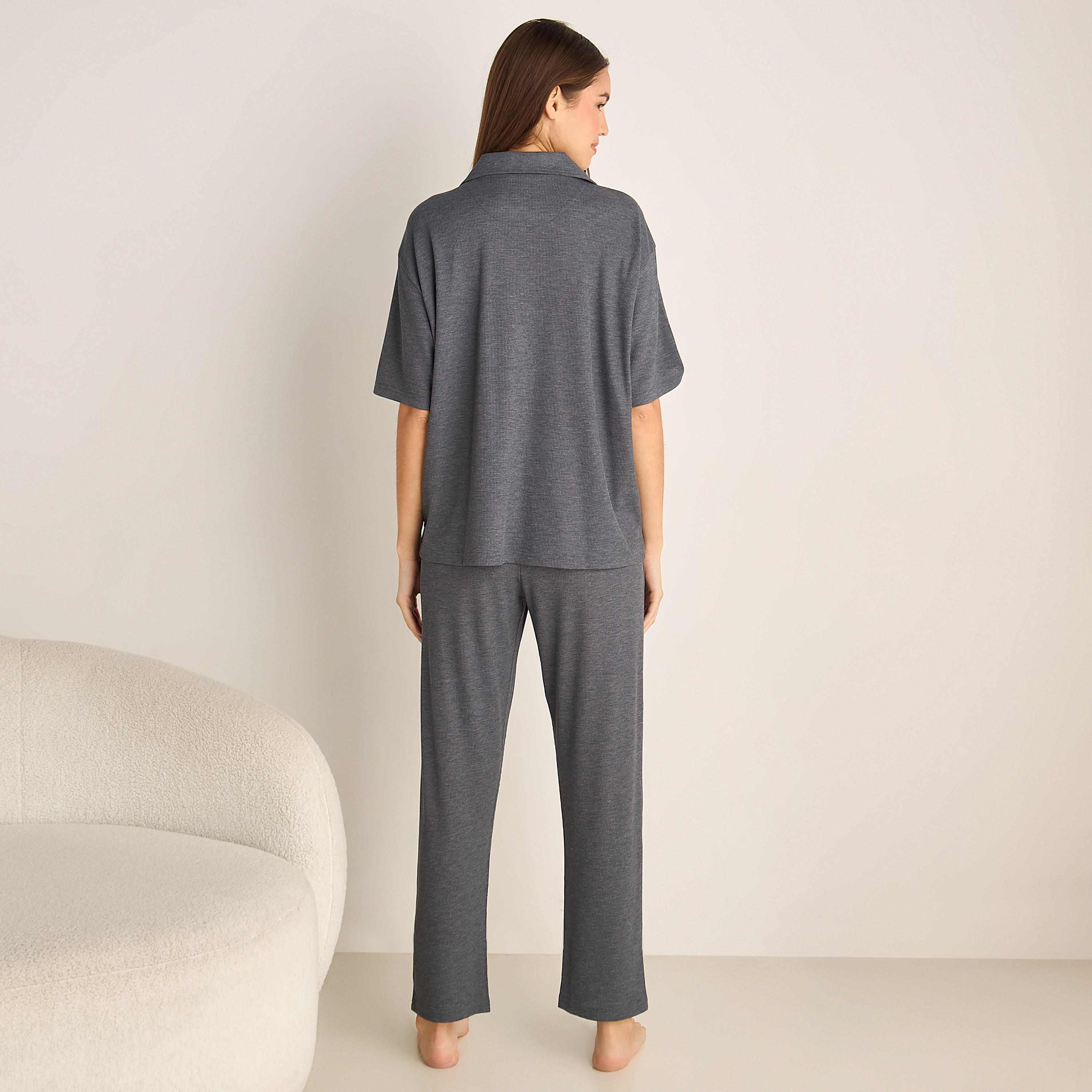 طقم قميص بأزرار إغلاق وبنطلون بيجاما-women-clothing-nightwear-pyjamas-longsets-image-4