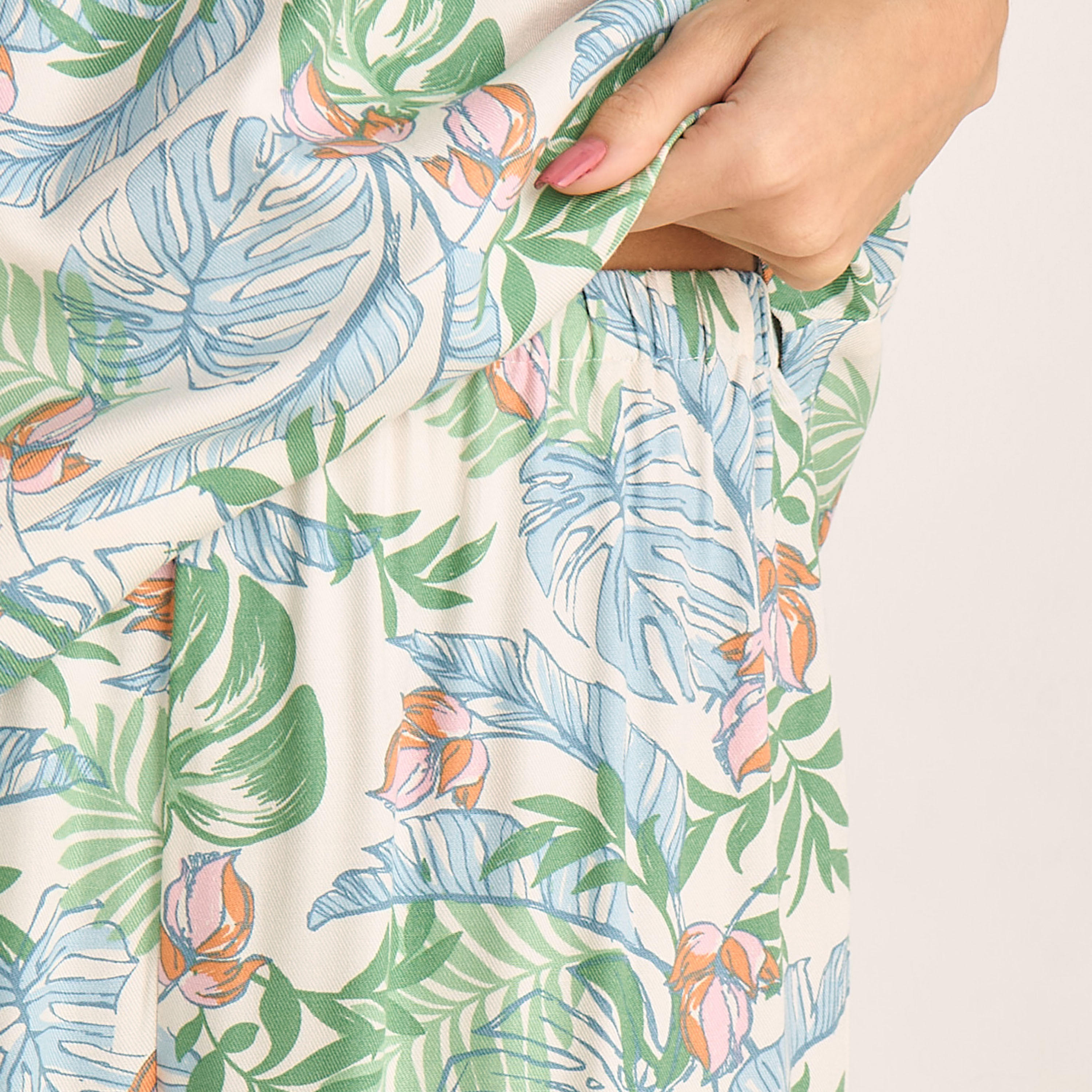 طقم قميص بأزرار وبنطلون بيجاما فيسكوز مع قناع عيون-women-clothing-nightwear-pyjamas-longsets-image-6