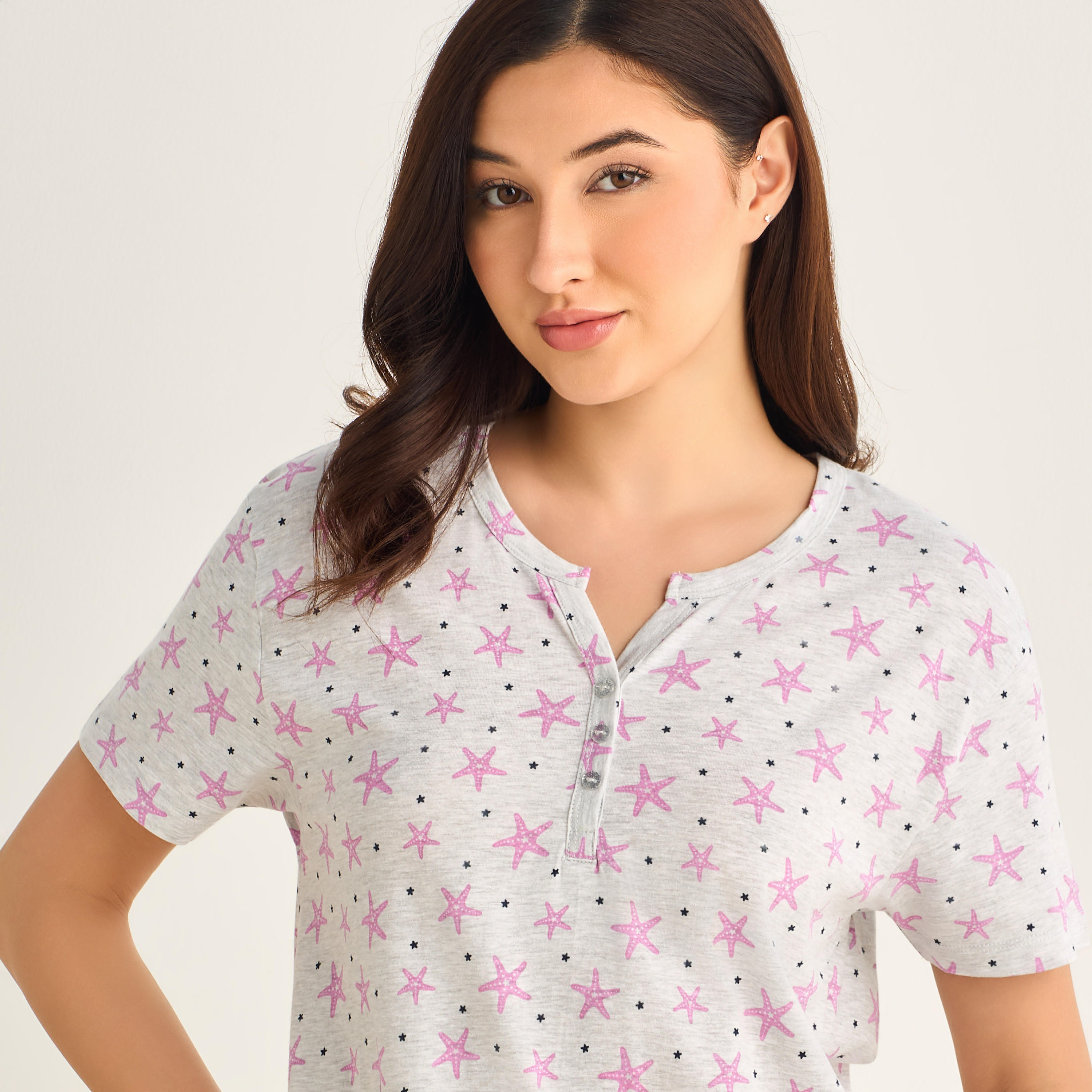 فستان نوم قطن ميدي بأكمام قصيرة وطبعات-women-clothing-nightwear-nighties-image-4