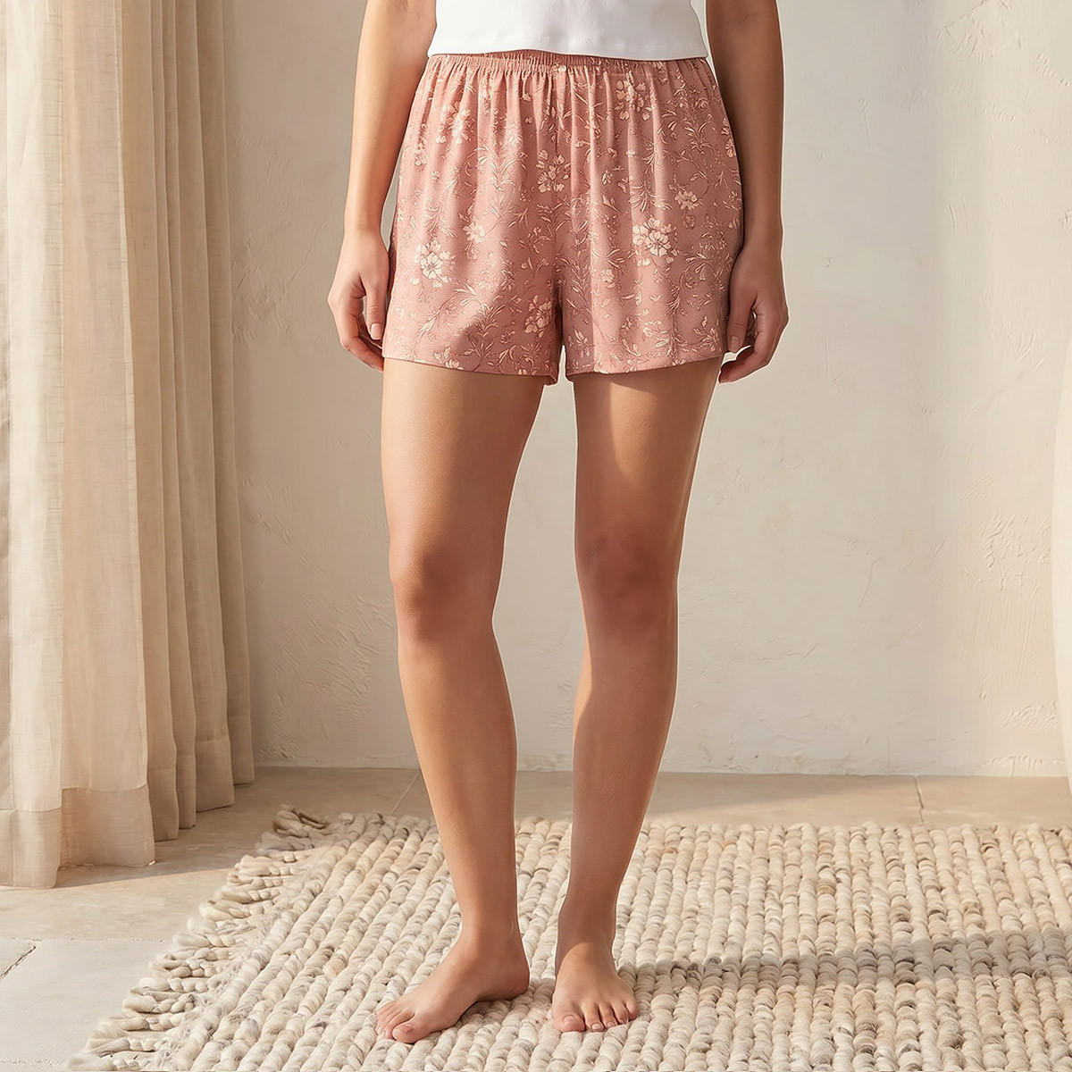 شورت فيسكوز بطبعات وبخصر مطاطي-women-clothing-nightwear-pyjamas-bottoms-image-5