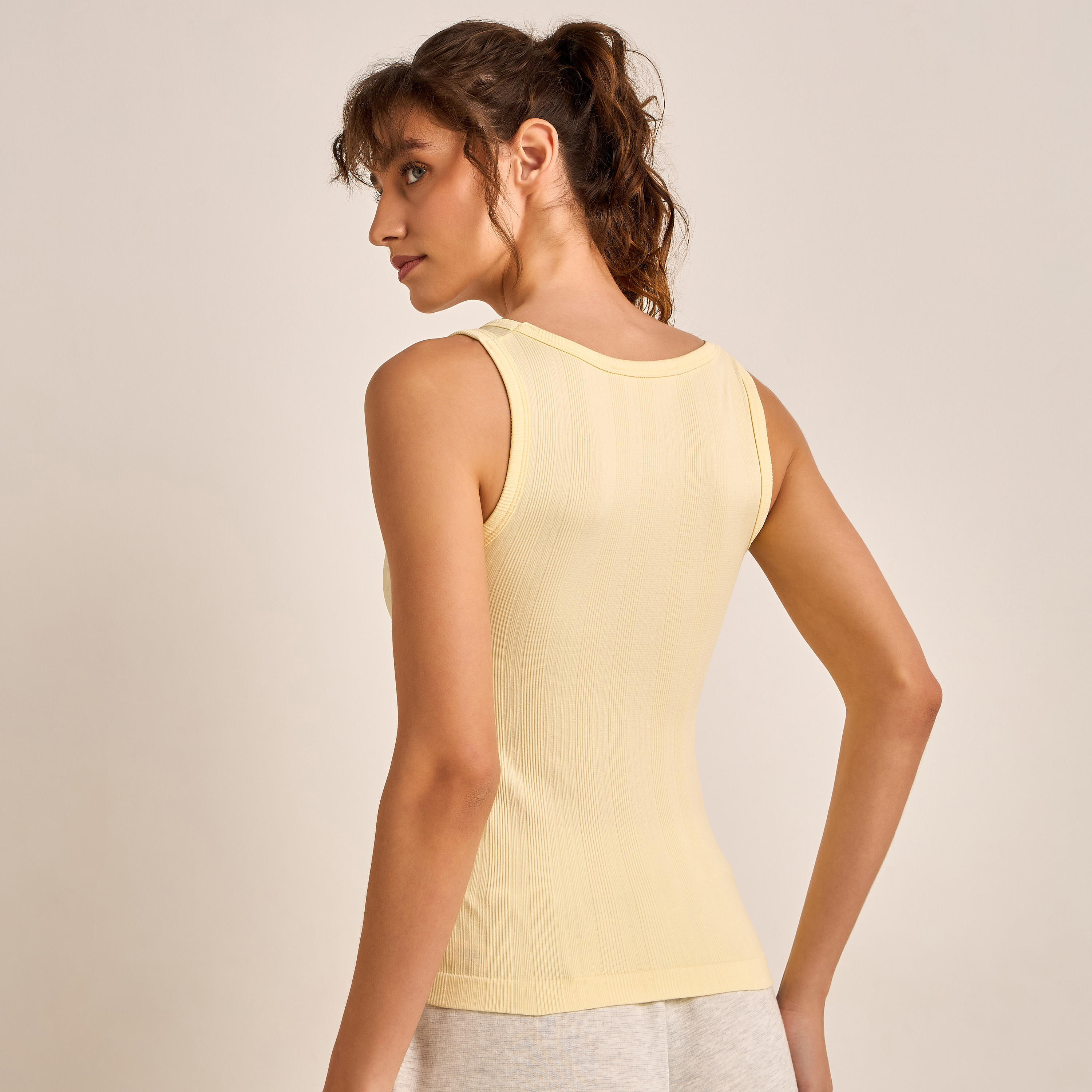 بلوزة تانك بتصميم مضلع بدون خياطة-women-clothing-nightwear-pyjamas-tops-image-2