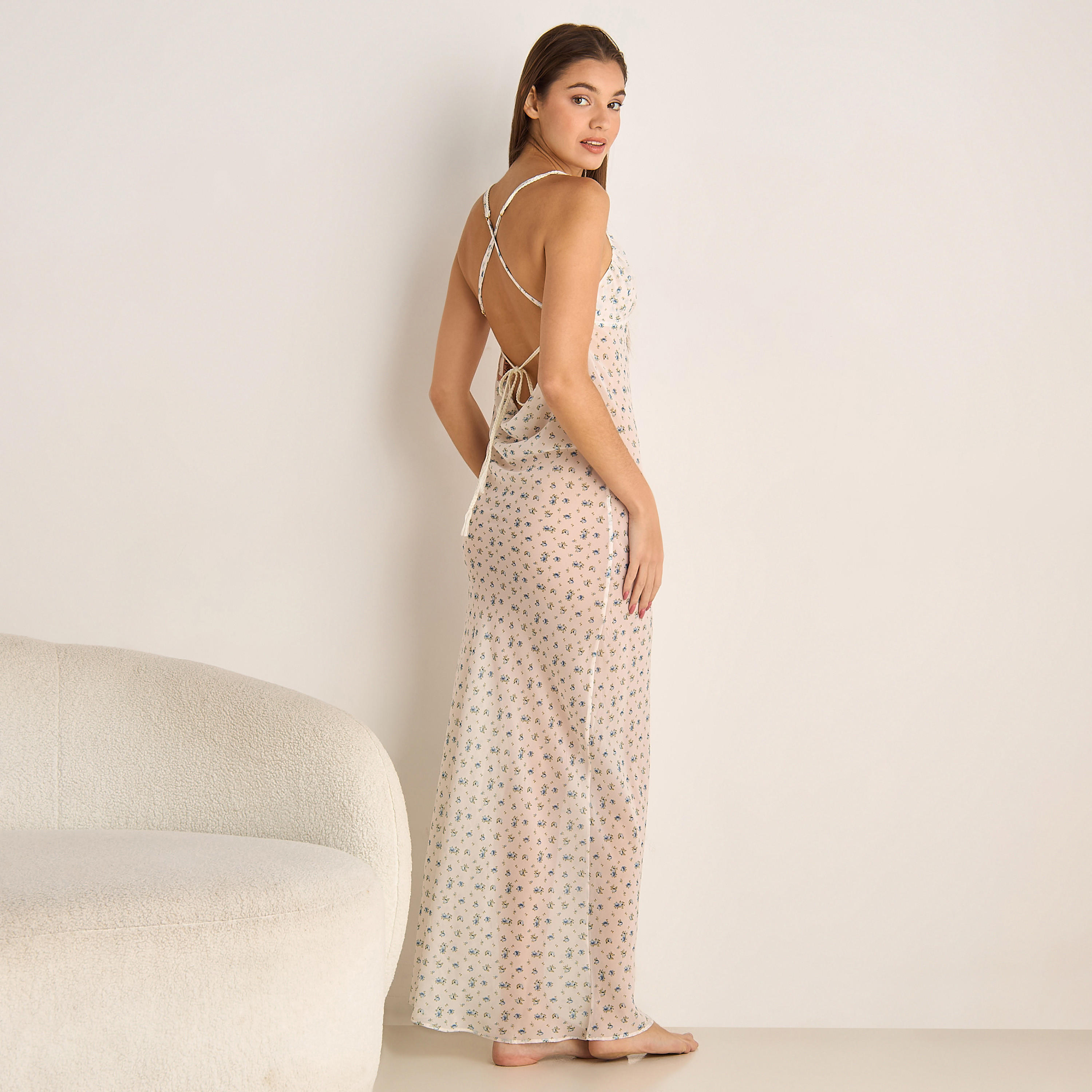 فستان نوم فيسكوز طويل بحمالات وطبعات زهرية-women-clothing-nightwear-nighties-image-3