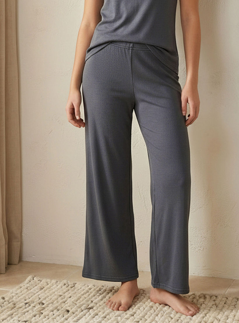 طقم بلوزة وبنطلون بيجاما مضلع-women-clothing-nightwear-pyjamas-longsets-image-1