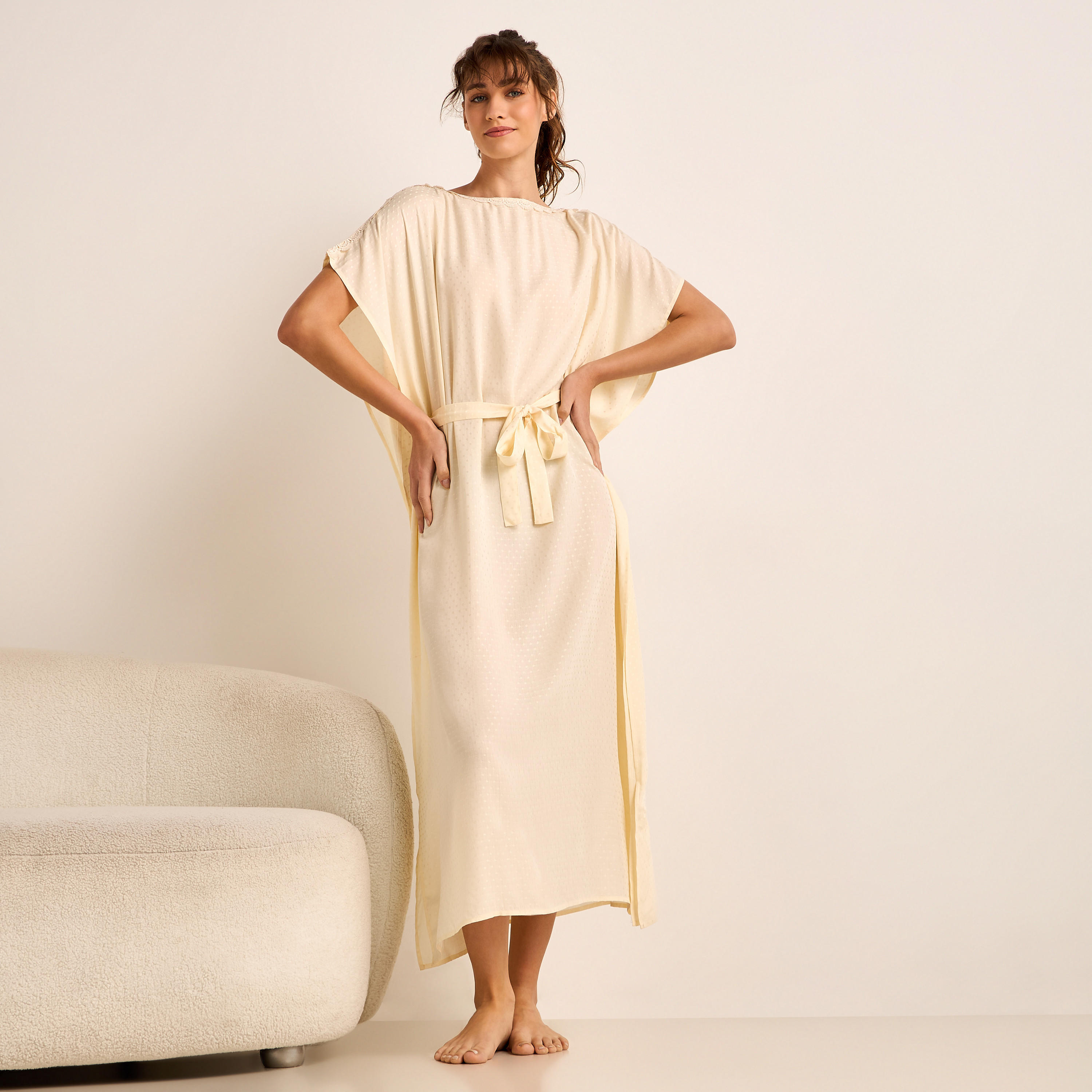 فستان نوم قفطان فيسكوز ميدي بأكمام قصيرة وتفاصيل دانتيل-women-clothing-nightwear-nighties-image-1