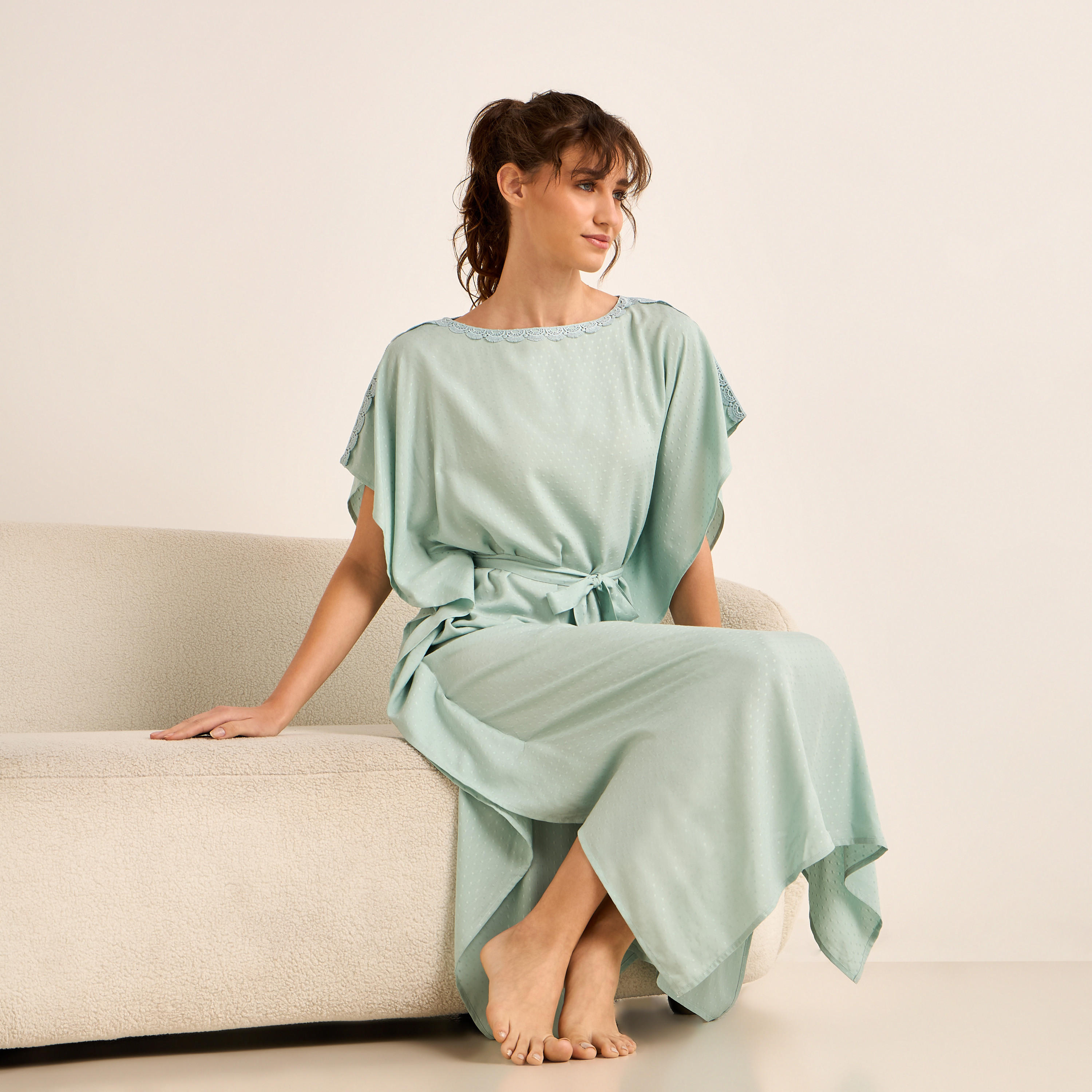 فستان نوم قفطان فيسكوز ميدي بأكمام قصيرة وتفاصيل دانتيل-women-clothing-nightwear-nighties-image-3