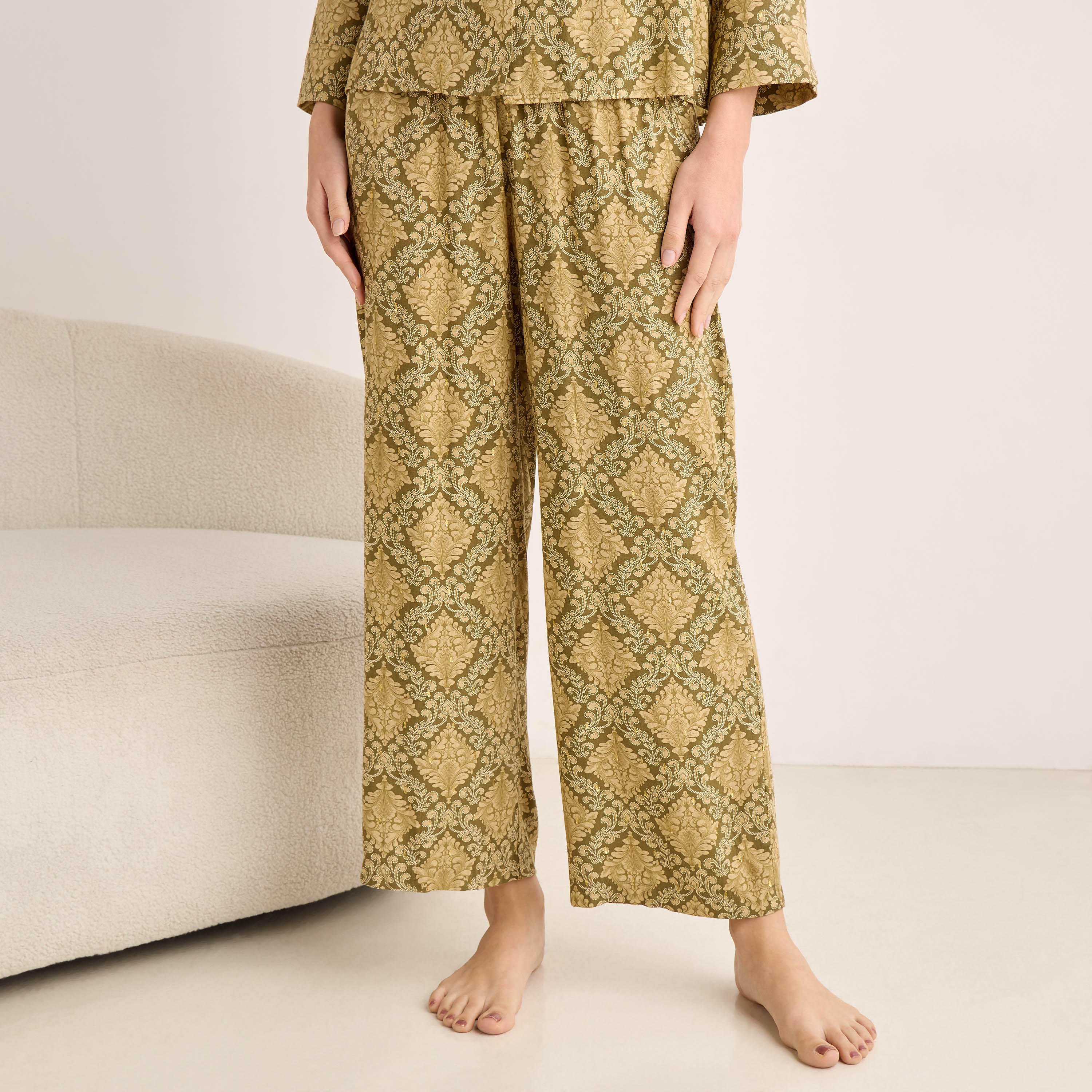 طقم بيجامة بنطلون وقميص فيسكوز بأزرار-women-clothing-nightwear-pyjamas-longsets-image-4
