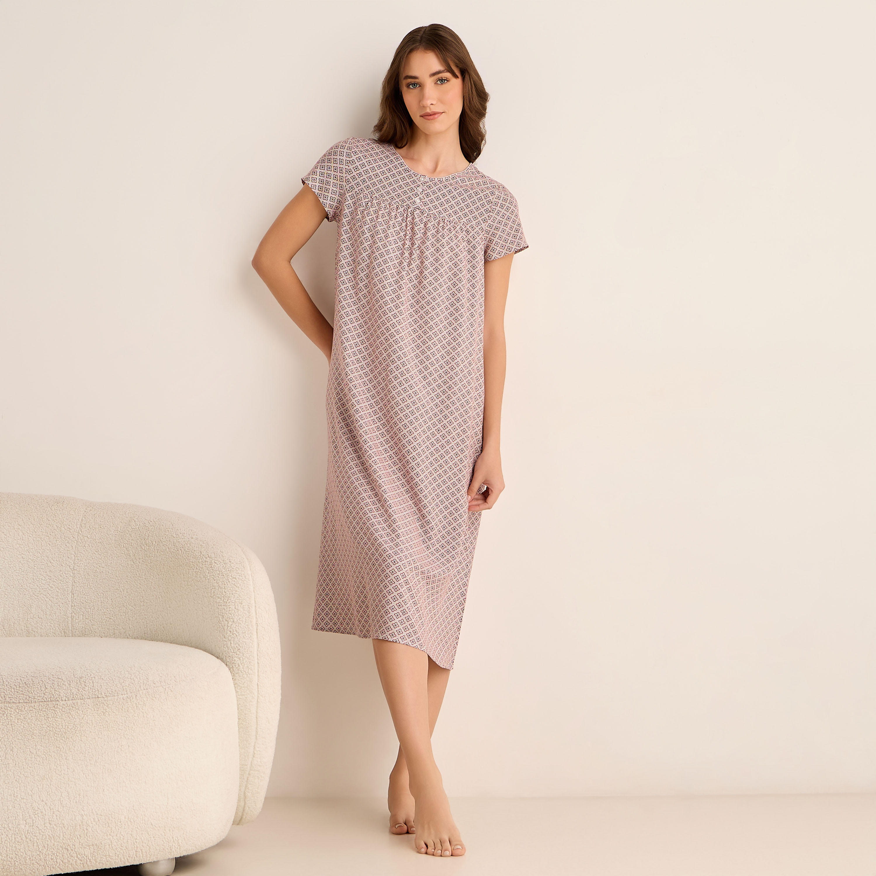 فستان نوم ميدي فيسكوز بأكمام قصيرة وبطبعات زهور-women-clothing-nightwear-nighties-image-1
