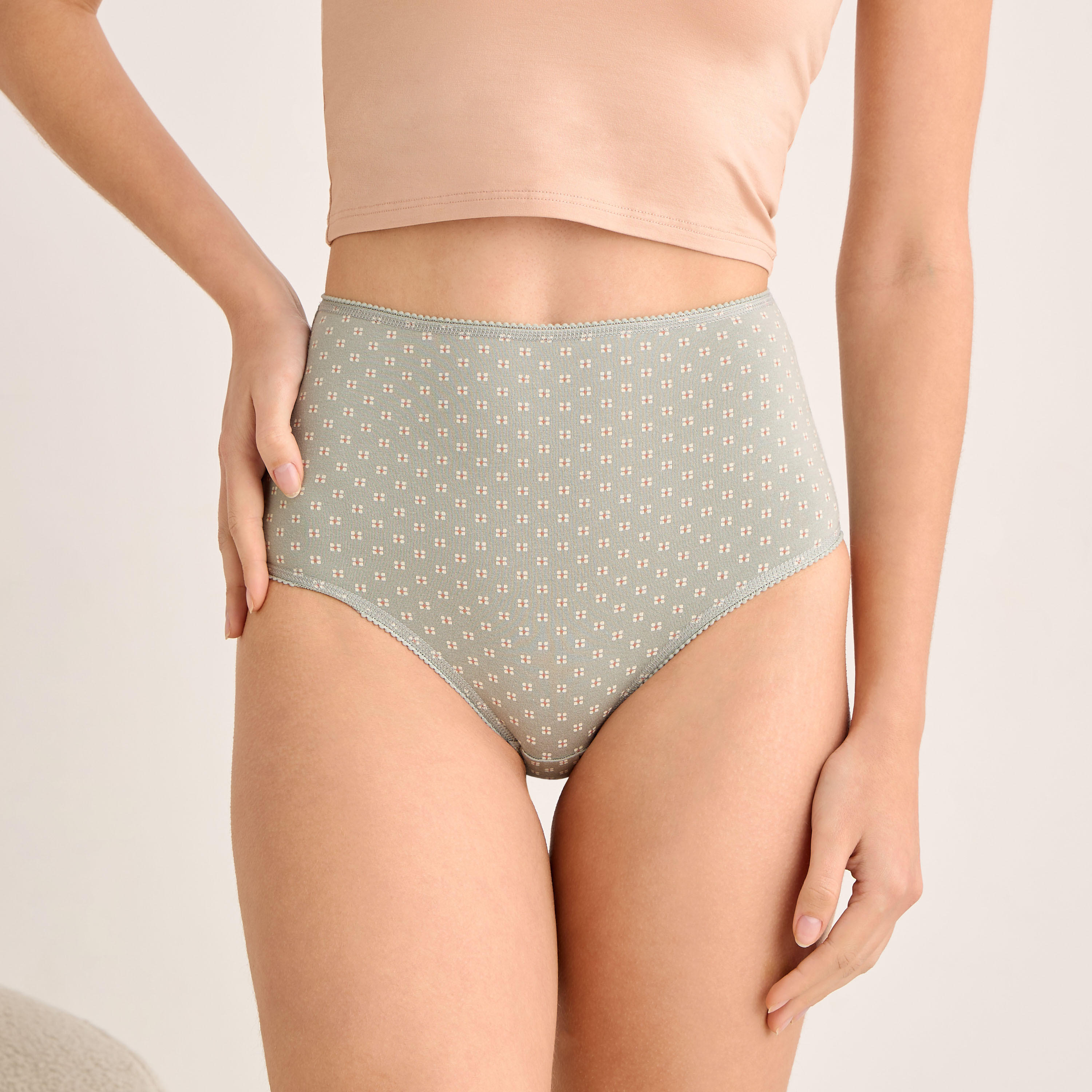 سراويل داخلية بخصر مرتفع - طقم من 5 قطع-women-clothing-lingerie-panties-image-5