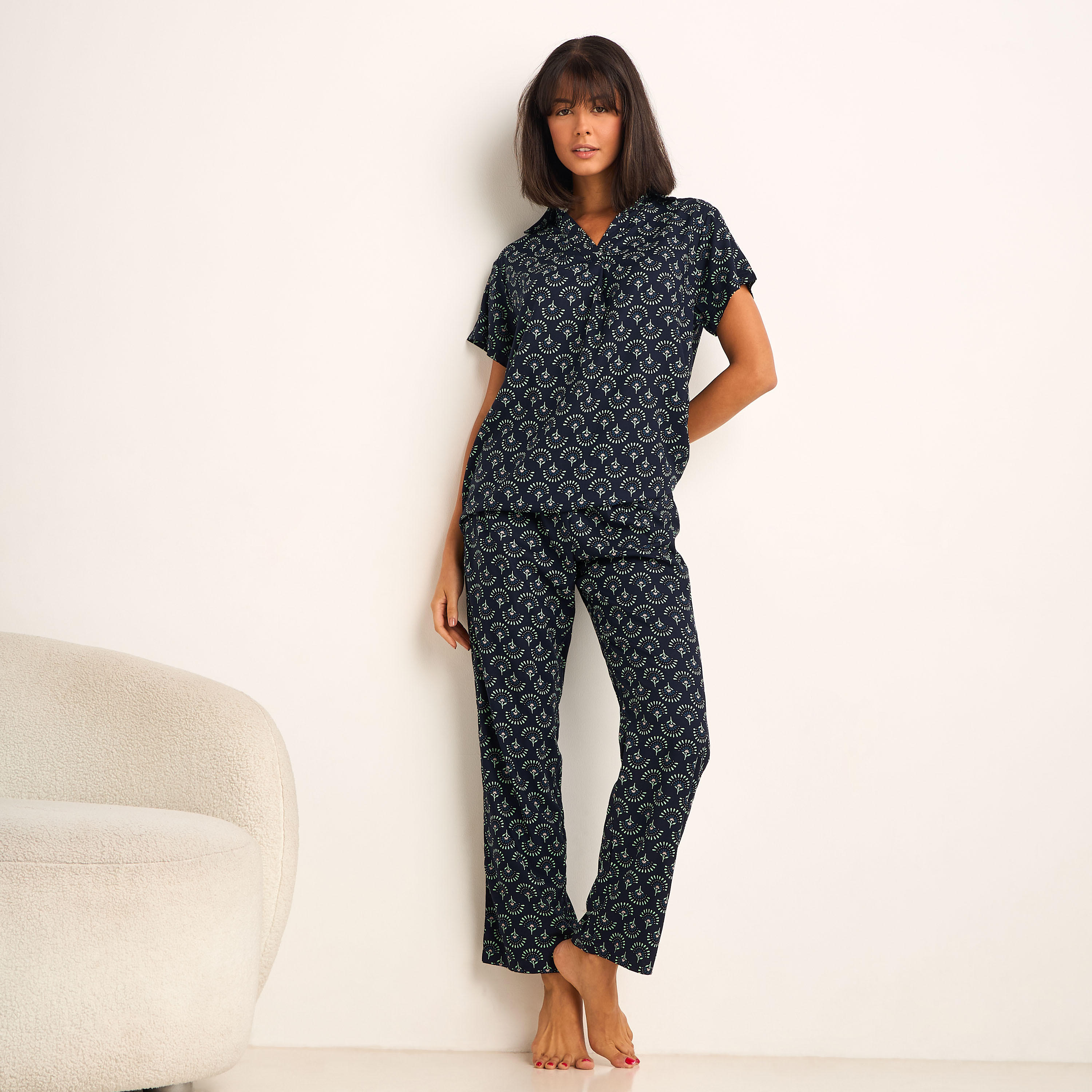 طقم بيجاما فيسكوز بلوزة وبنطلون-women-clothing-nightwear-pyjamas-longsets-image-1