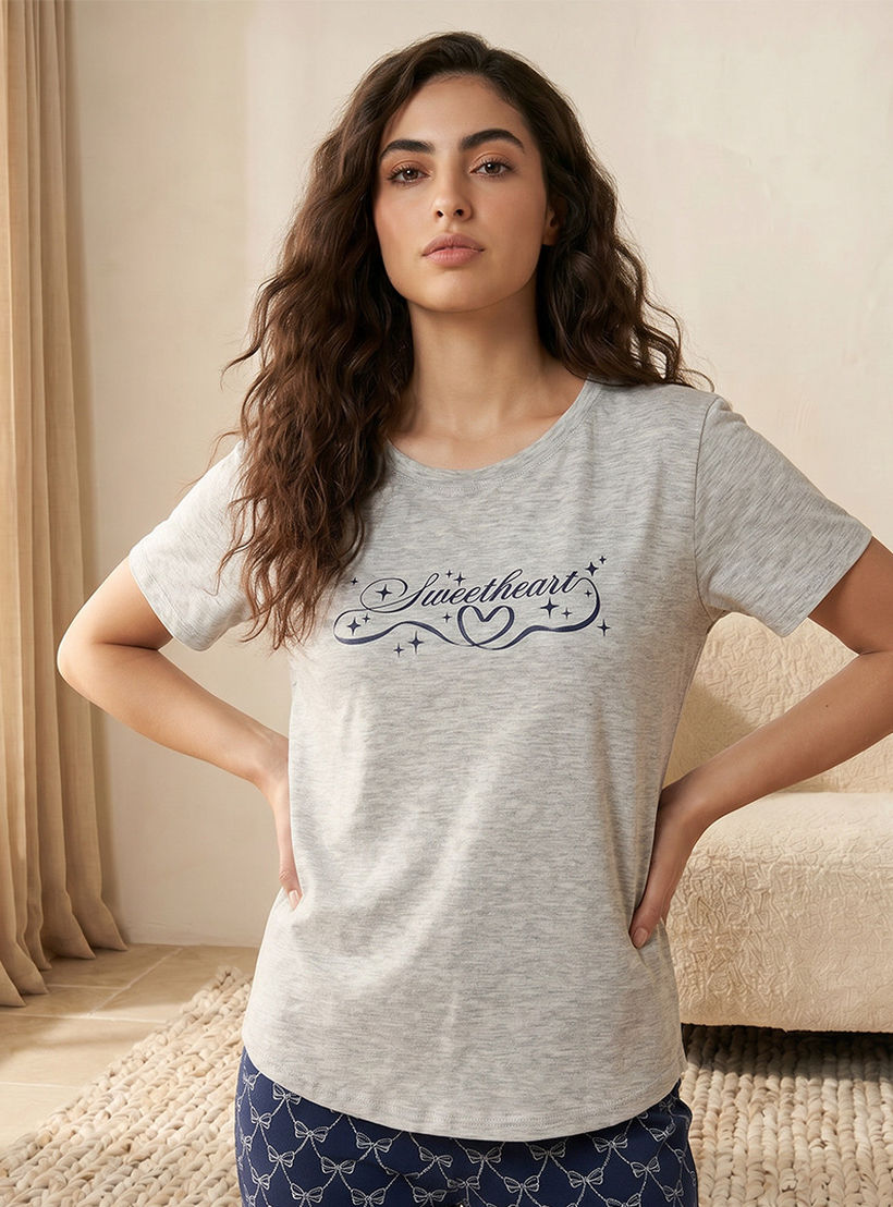 طقم بيجاما فيسكوز ناعم بتصميم مطبوع من تيشيرت وبنطلون-women-clothing-nightwear-pyjamas-longsets-image-3
