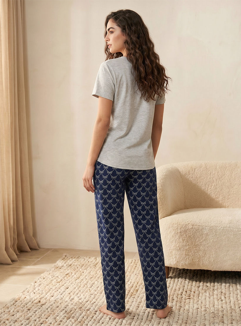 طقم بيجاما فيسكوز ناعم بتصميم مطبوع من تيشيرت وبنطلون-women-clothing-nightwear-pyjamas-longsets-image-4