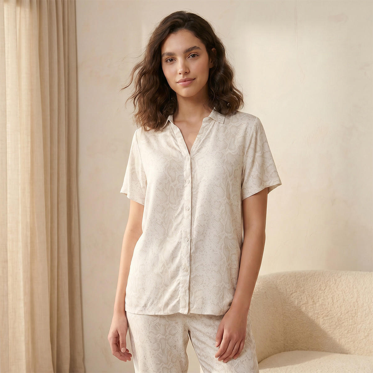 طقم بيجاما قميص وبنطلون بطبعات-women-clothing-nightwear-pyjamas-longsets-image-3