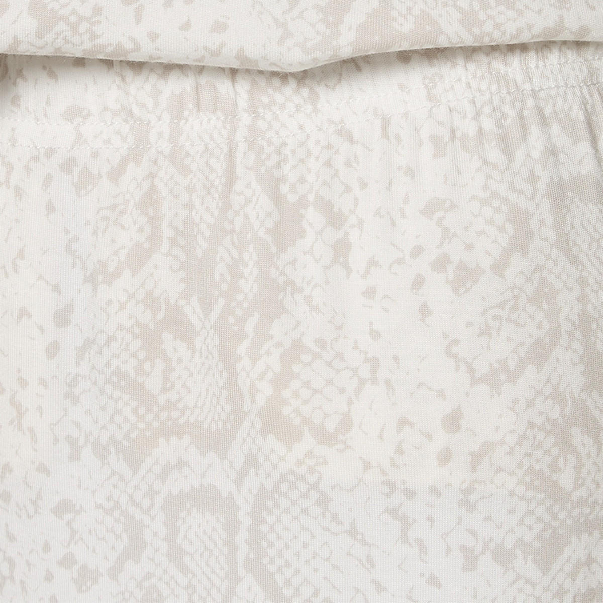 طقم بيجاما قميص وبنطلون بطبعات-women-clothing-nightwear-pyjamas-longsets-image-7