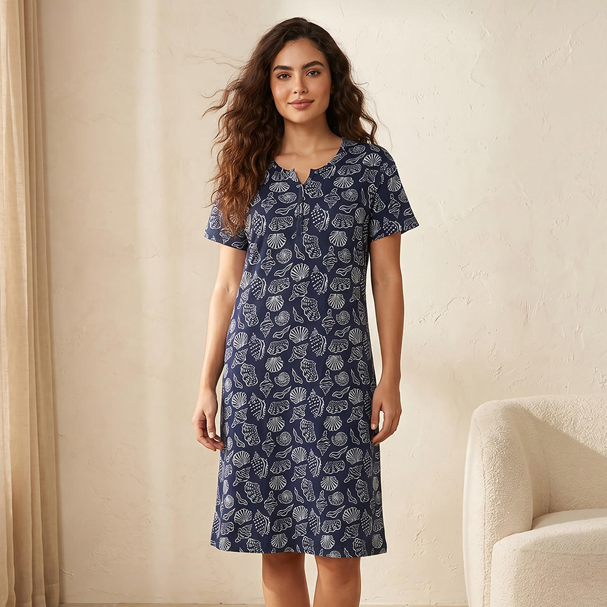 قميص نوم قطن طول الركبة بأكمام قصيرة وطبعات-women-clothing-nightwear-nighties-image-1
