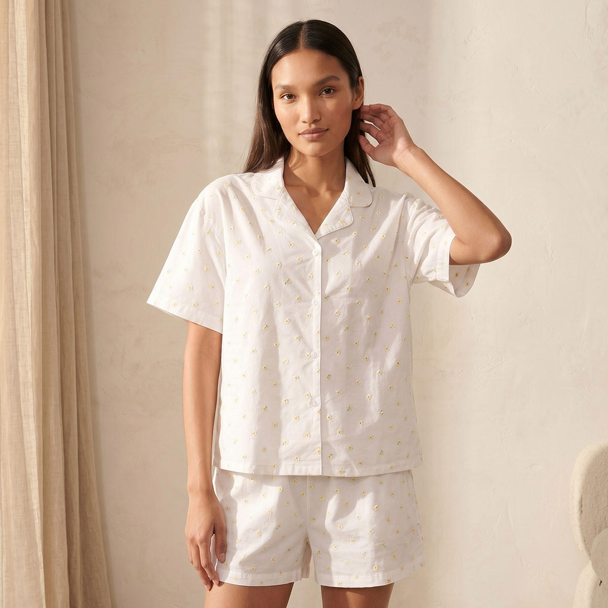طقم بيجاما قميص وشورت فيسكوز بنقشة زهور من سبلاش انتيميتس-women-clothing-nightwear-pyjamas-shortsets-image-3