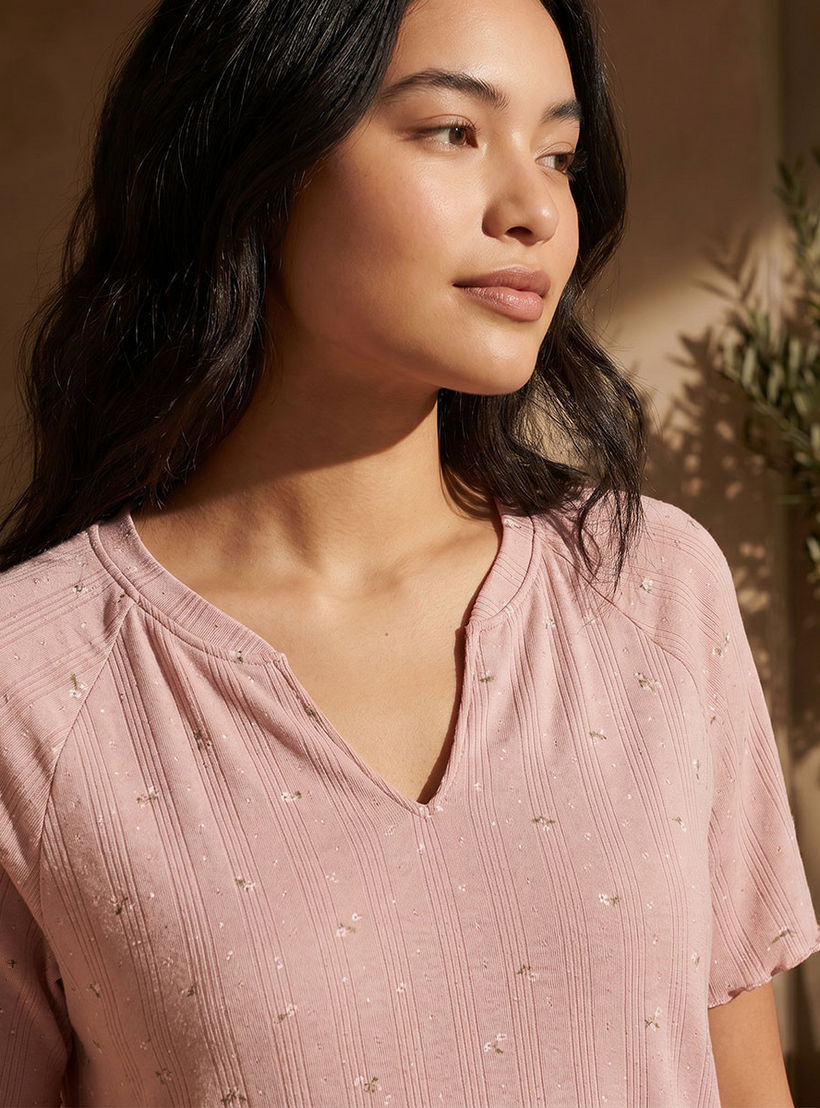طقم بيجاما بوينتل تيشيرت بياقة V وشورت من سبلاش انتيميتس-women-clothing-nightwear-pyjamas-shortsets-image-7