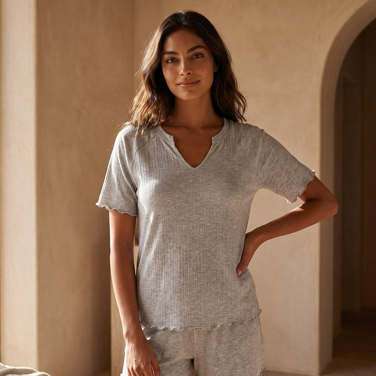 طقم بيجاما بوينتل تيشيرت بياقة V وشورت من سبلاش انتيميتس-women-clothing-nightwear-pyjamas-bottoms-image-3
