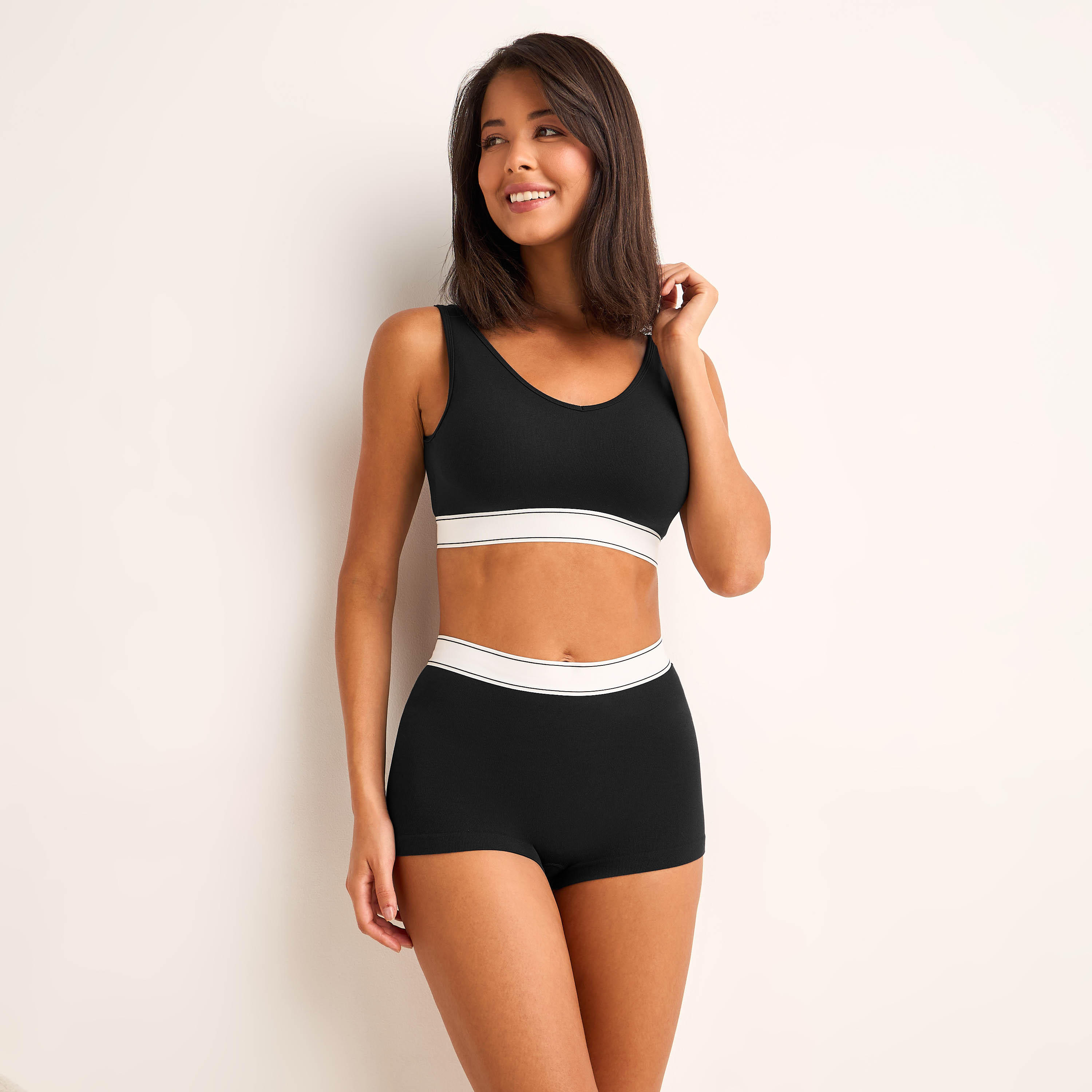 سروال بوي شورت بخصر مطاطي متباين من سبلاش انتيميتس-women-clothing-lingerie-panties-image-4