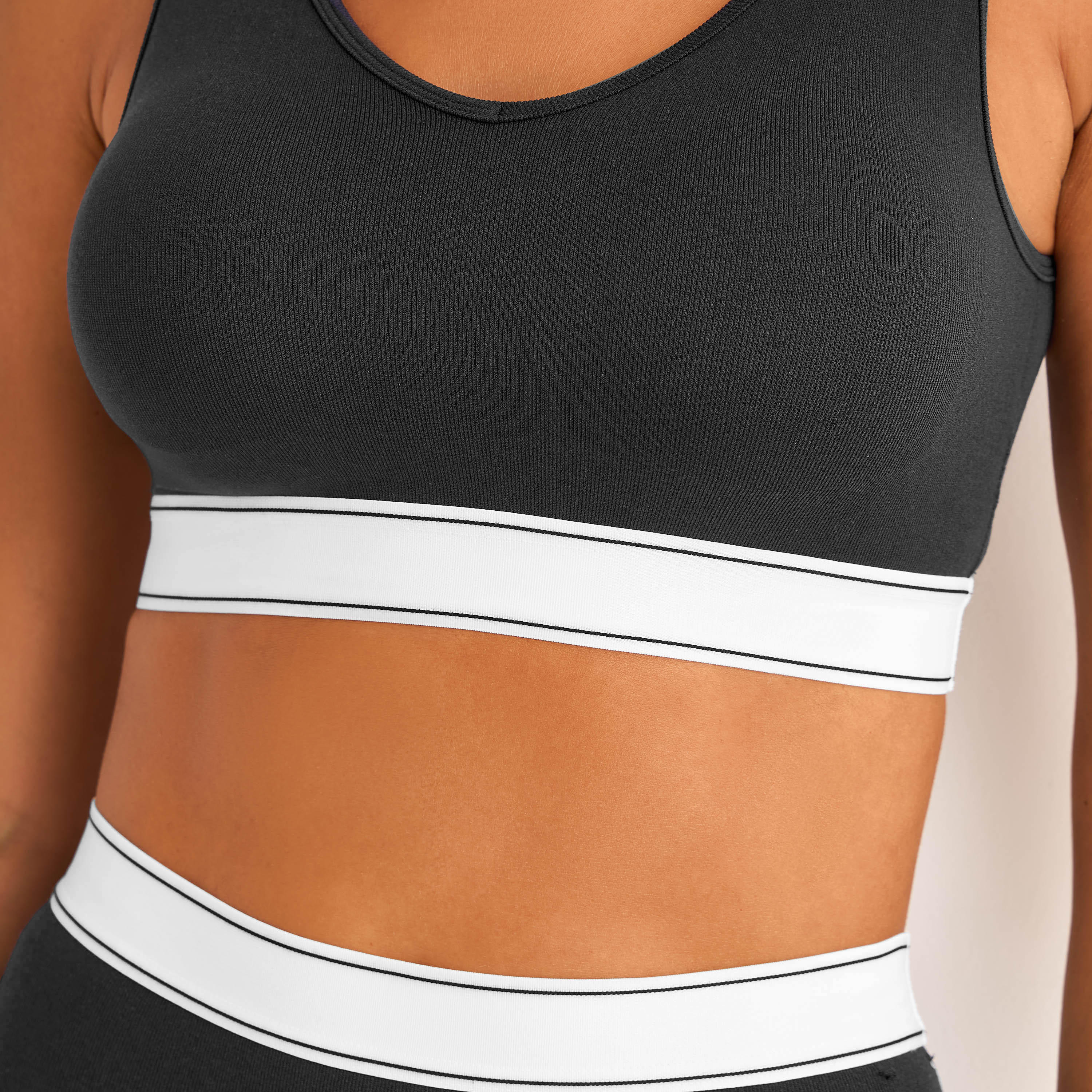 صدرية بدون خياطة بحافة مطاطية عريضة من سبلاش إنتيمتس-women-clothing-lingerie-bras-image-4