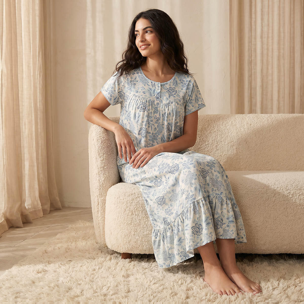 قميص نوم فيسكوز بأكمام قصيرة وطبعات زهرية-women-clothing-nightwear-nighties-image-1