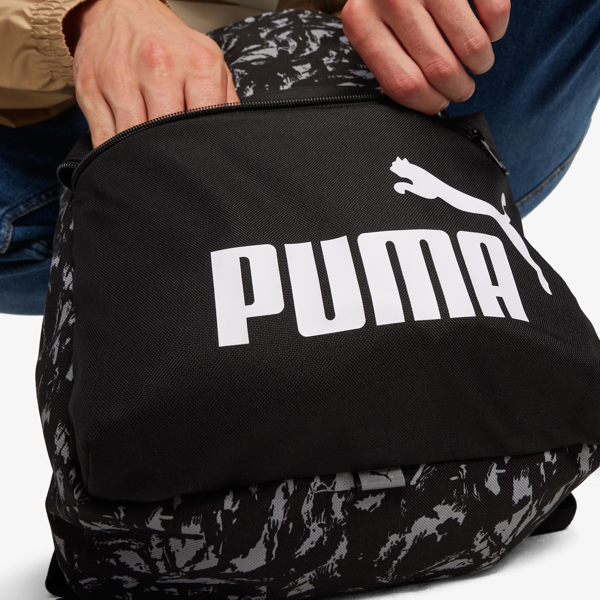 شنطة ظهر بسحّاب إغلاق وحمالات قابلة للتعديل وطبعات شعار من بوما-school-bagsandbackpacks-backpacks-image-1