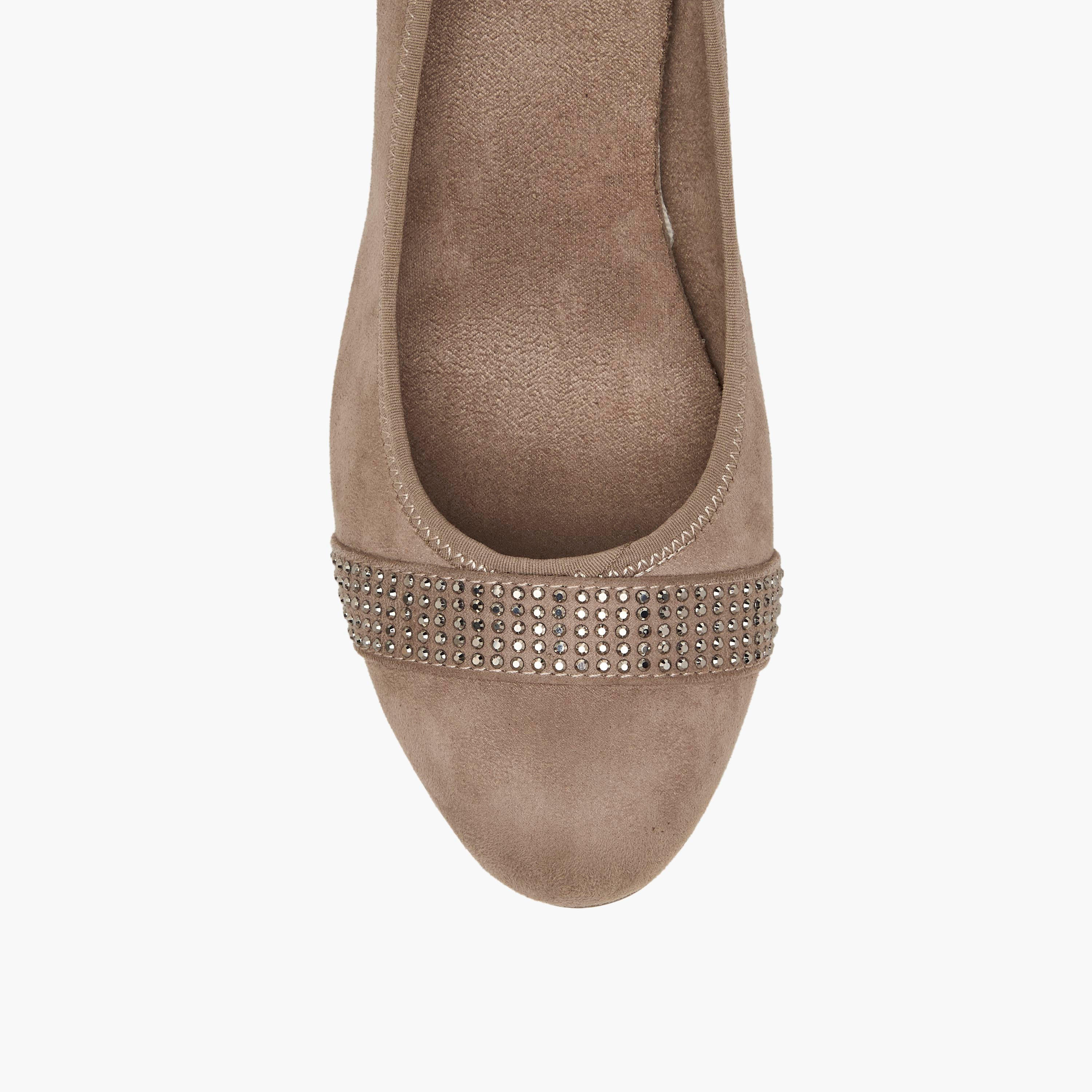 Le Confort Women Block Heel Pumps-women-shoes-heels-image-4