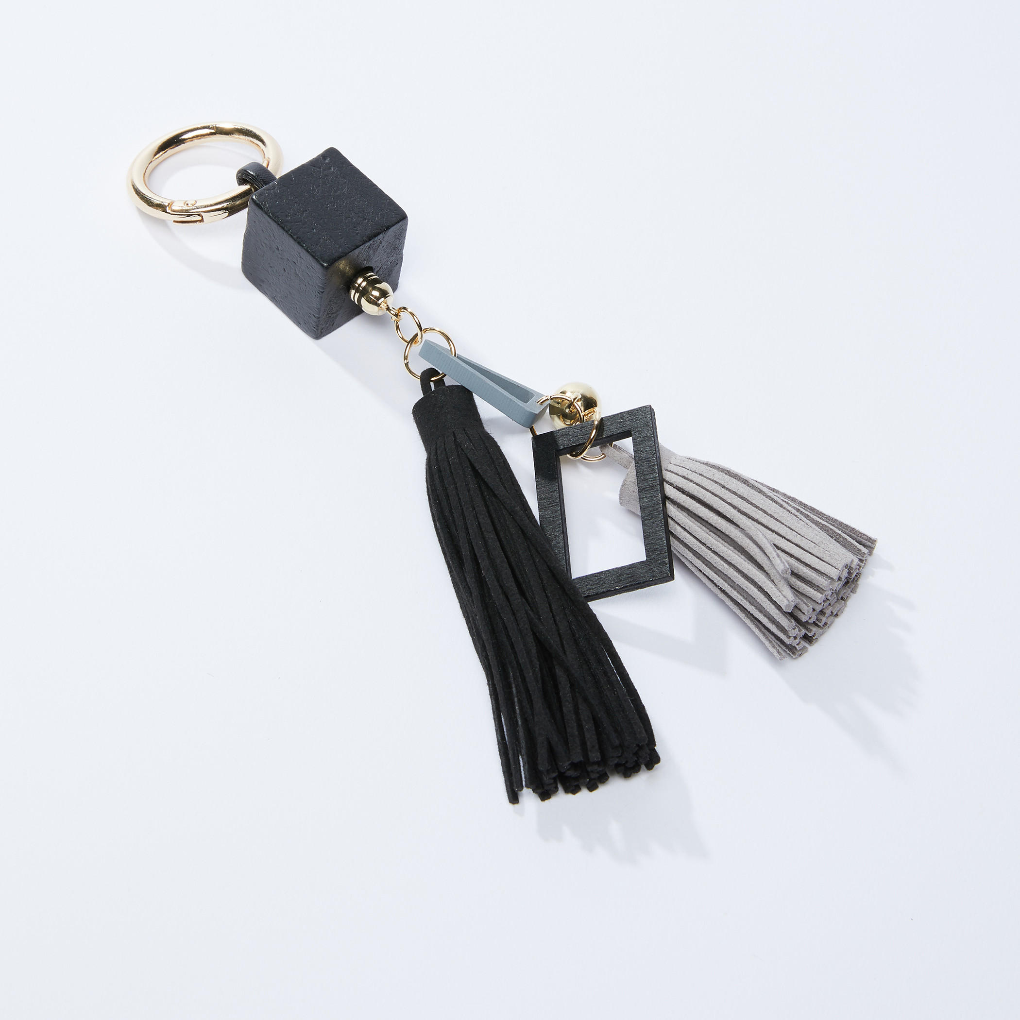 سلسلة مفاتيح بشرّابات ومكعبات-women-clothingaccessories-novelties-image-1
