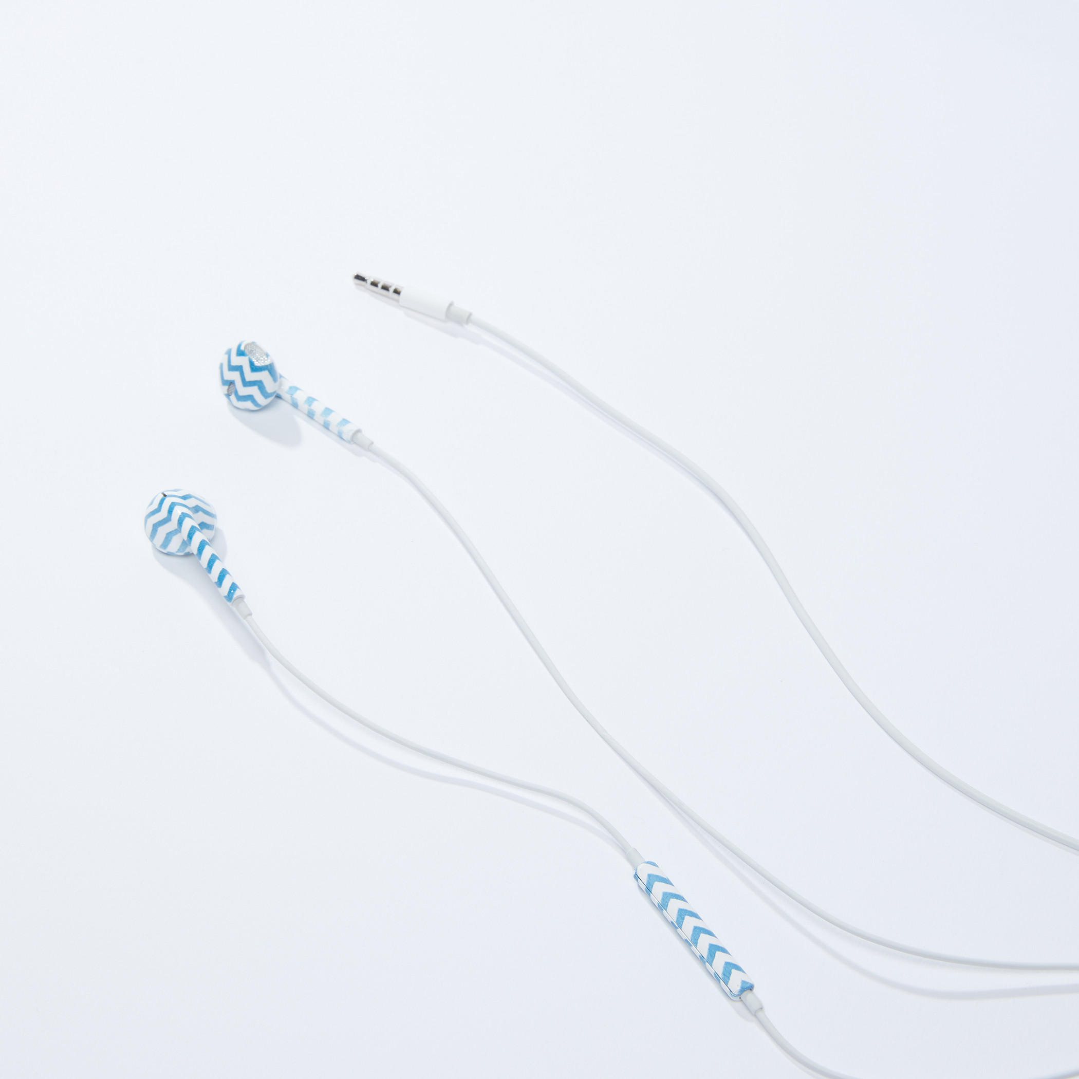 سمّاعات أذن داخلية بميكروفون وطبعات-electronics-accessories-image-1